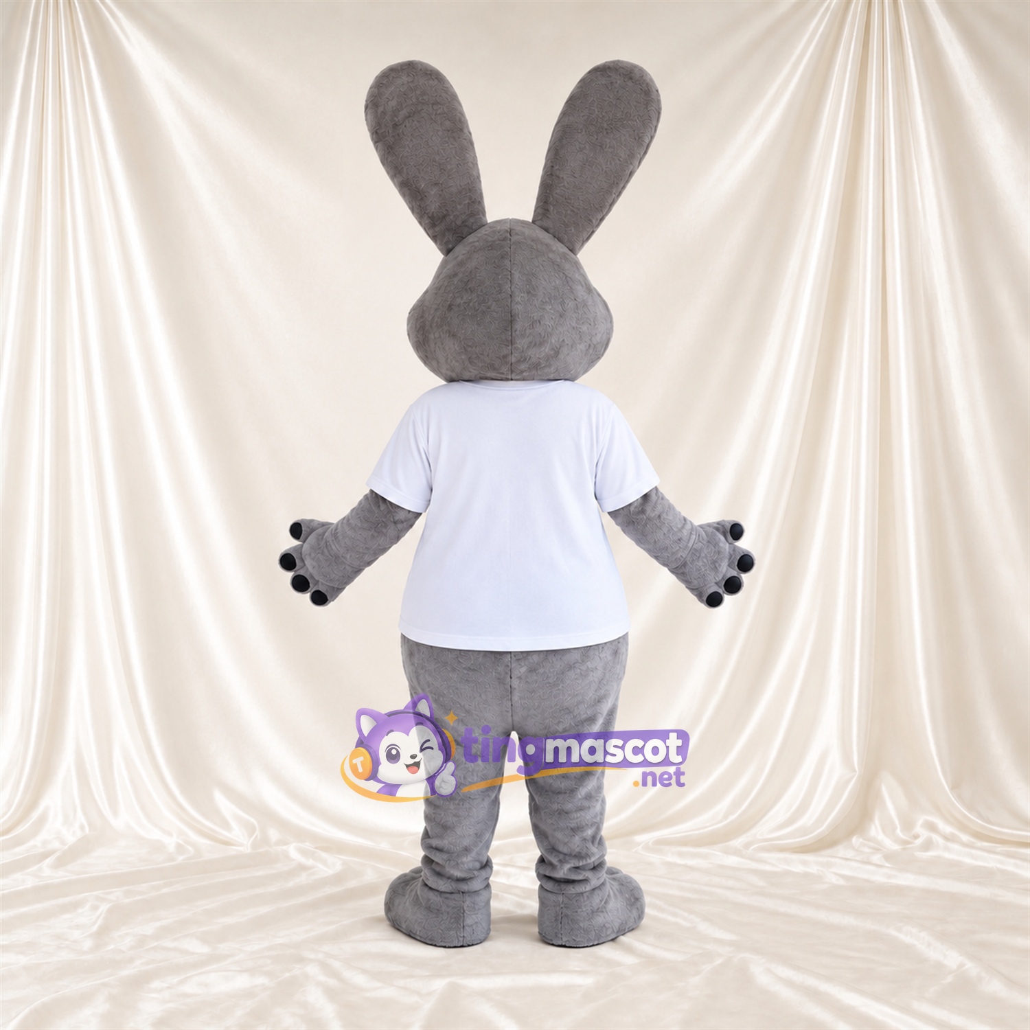 Maskottchenkostüm Hase – grau – T-Shirt (weiß); Pfotenballen (schwarz) Maskottchenkostüm Hase – grau – T-Shirt (weiß); Pfotenballen (schwarz)