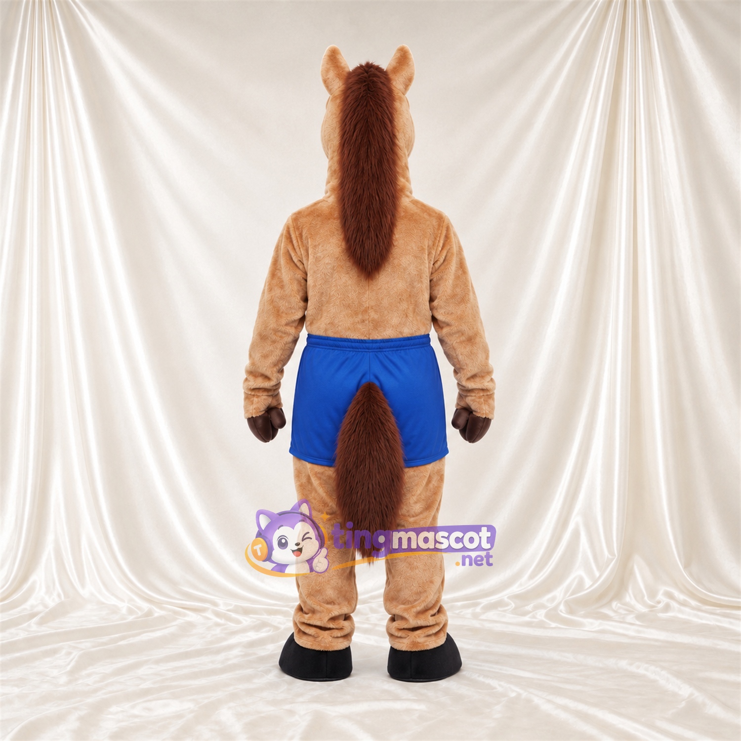 Costume de mascotte Cheval – brun clair – Short (bleu) Costume de mascotte Cheval – brun clair – Short (bleu)