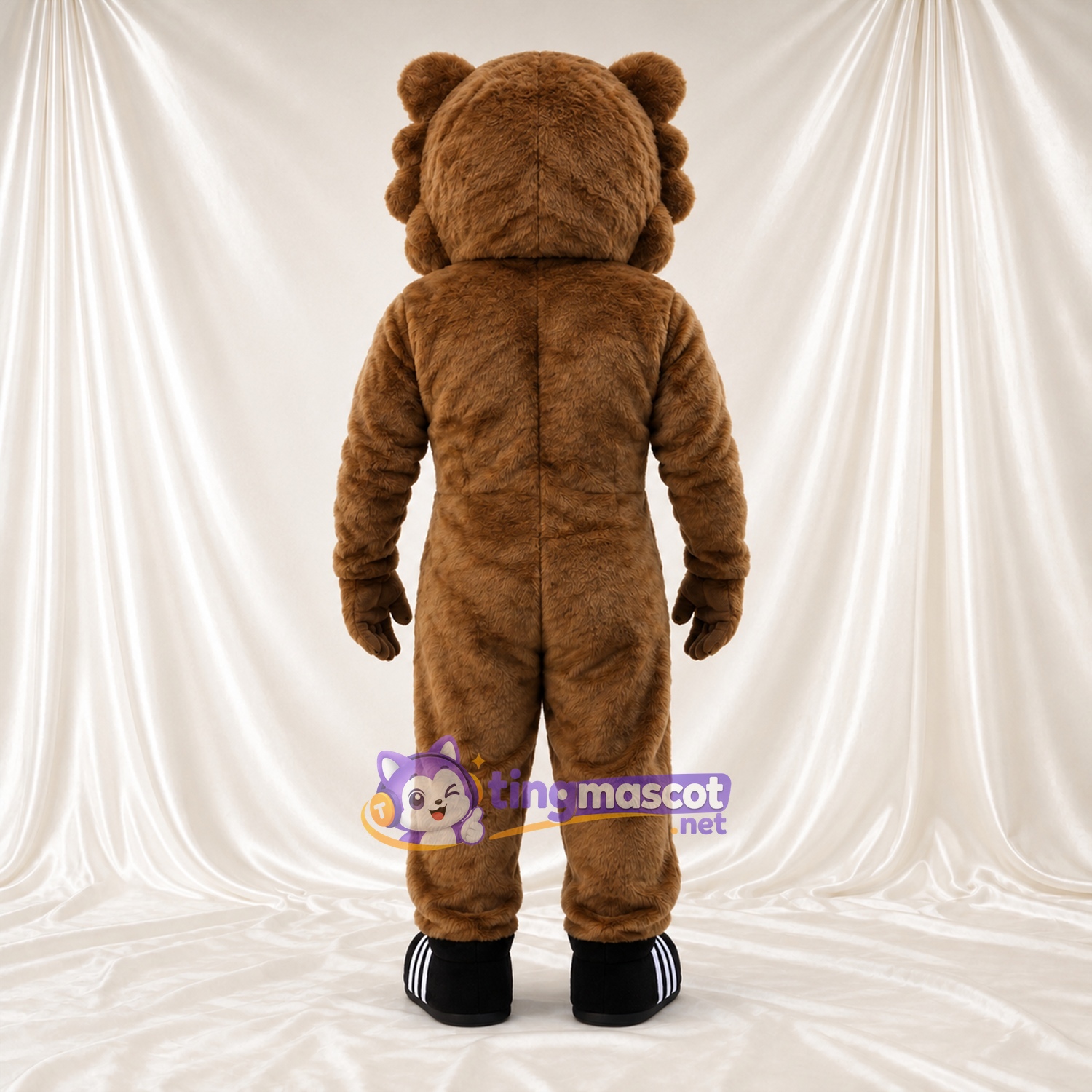 Costume de mascotte Ours – marron – Baskets (noir / blanc) Costume de mascotte Ours – marron – Baskets (noir / blanc)