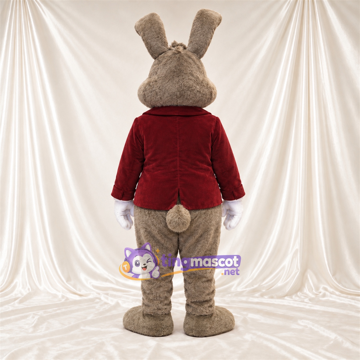 Maskottchenkostüm Hase – braun – Mantel (bordeauxrot) Maskottchenkostüm Hase – braun – Mantel (bordeauxrot)