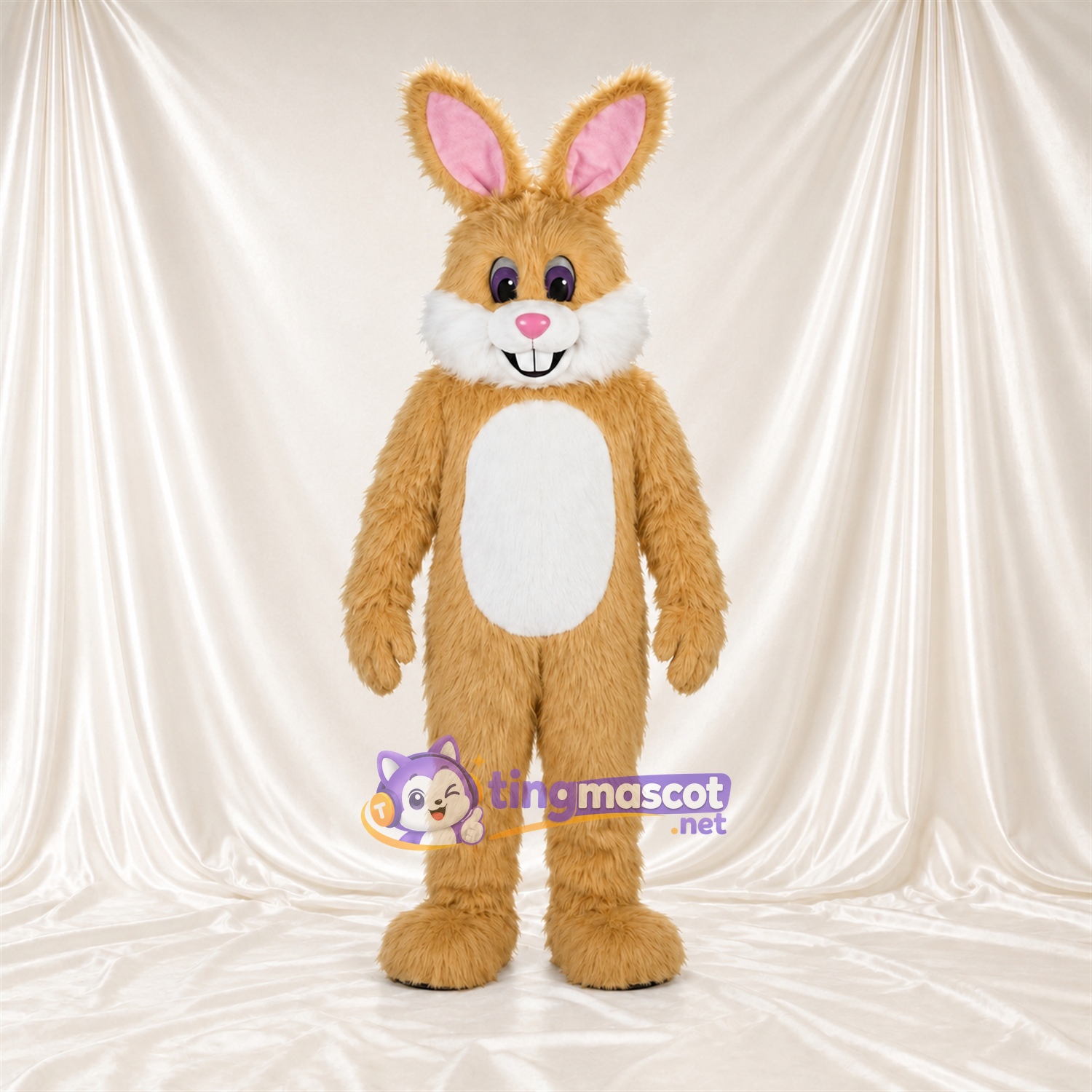 Costume de mascotte Lapin – brun clair – Ventre (blanc); Intérieur des oreilles (rose) Costume de mascotte Lapin – brun clair – Ventre (blanc); Intérieur des oreilles (rose)