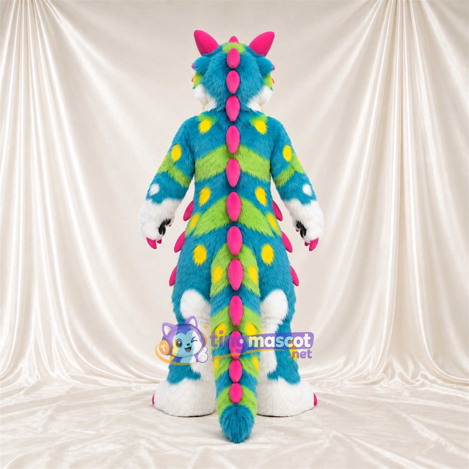 Maskottchenkostüm Drache – mehrfarbig – Stacheln (rosa); Hörner Maskottchenkostüm Drache – mehrfarbig – Stacheln (rosa); Hörner