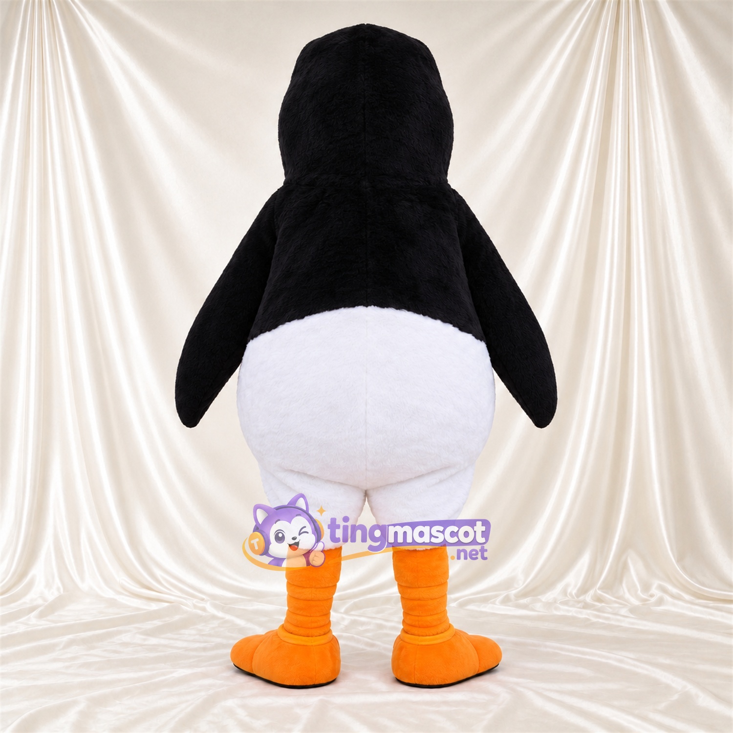 Costume de mascotte Pingouin – noir / blanc – Bec (orange); Jambes (orange) Costume de mascotte Pingouin – noir / blanc – Bec (orange); Jambes (orange)