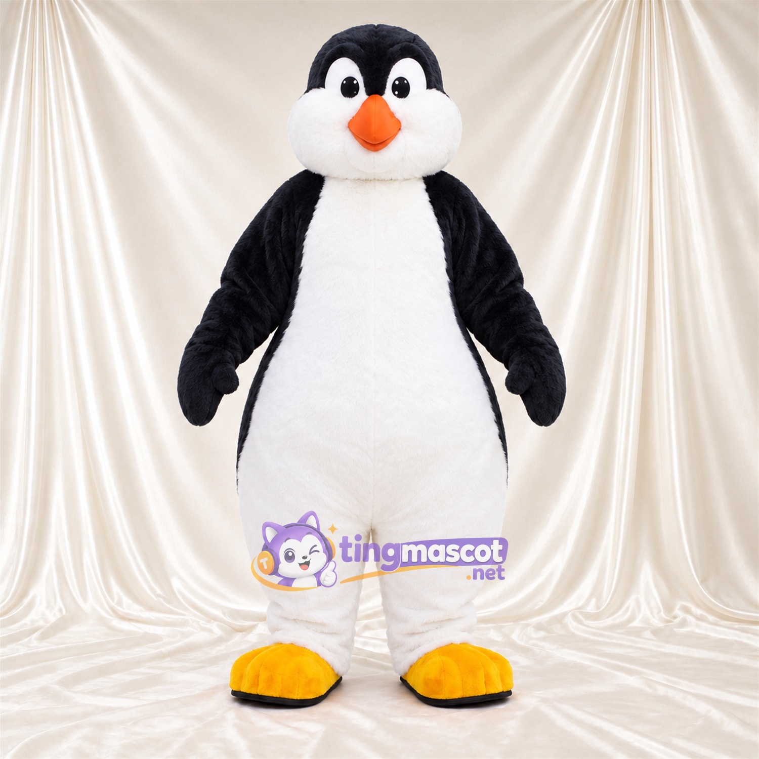 Costume de mascotte Pingouin – noir / blanc – Pieds (jaune); Bas des jambes (blanc) Costume de mascotte Pingouin – noir / blanc – Pieds (jaune); Bas des jambes (blanc)
