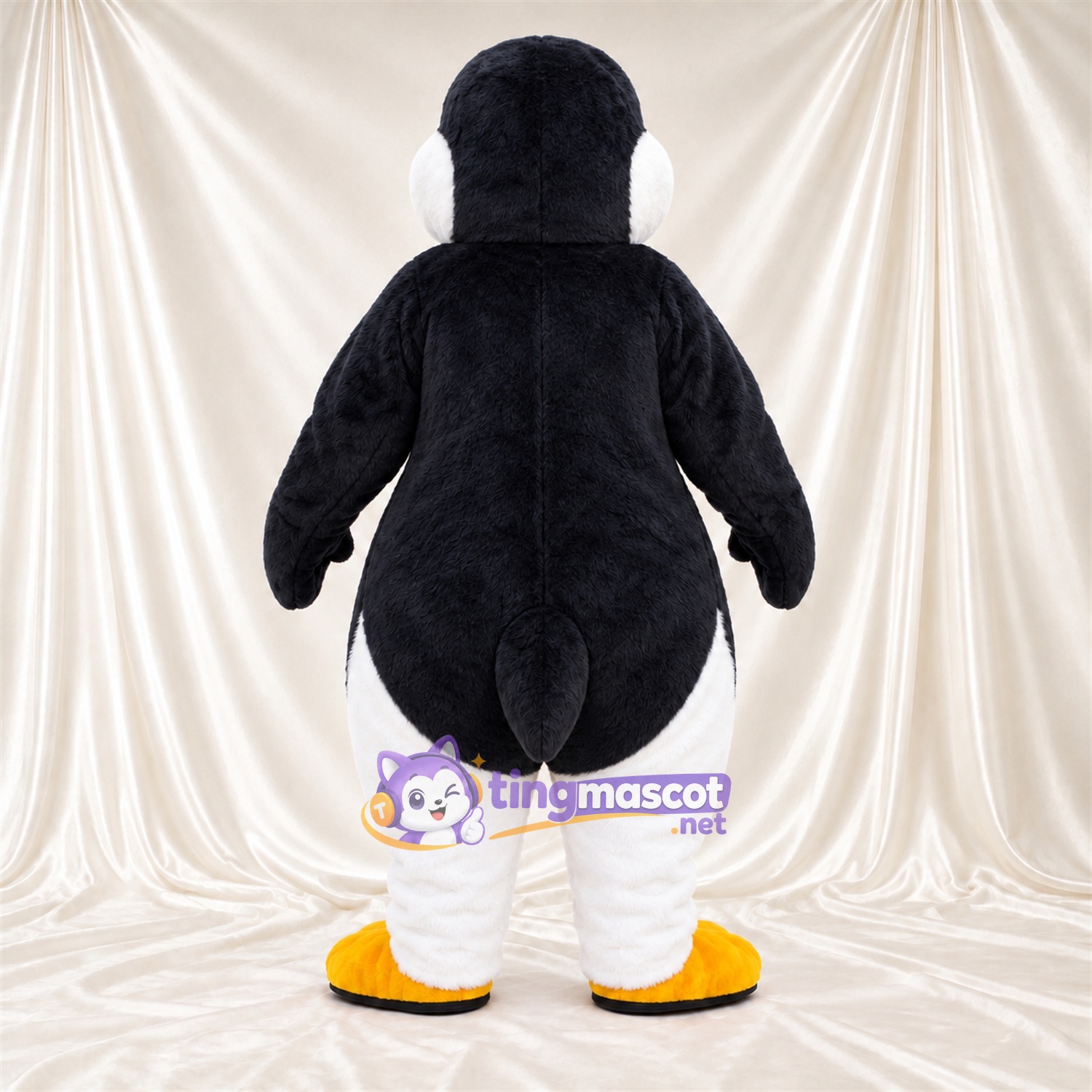 Costume de mascotte Pingouin – noir / blanc – Pieds (jaune); Bas des jambes (blanc) Costume de mascotte Pingouin – noir / blanc – Pieds (jaune); Bas des jambes (blanc)
