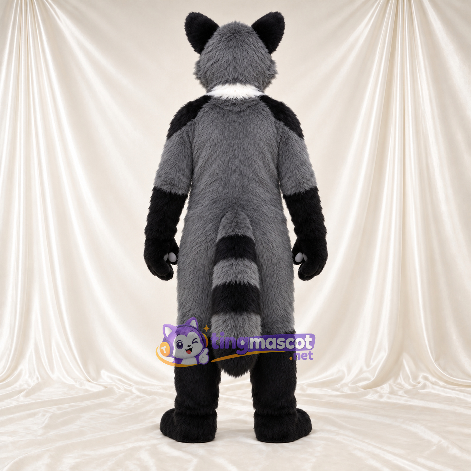 Costume de mascotte Raton laveur – gris – Insigne au cou Costume de mascotte Raton laveur – gris – Insigne au cou
