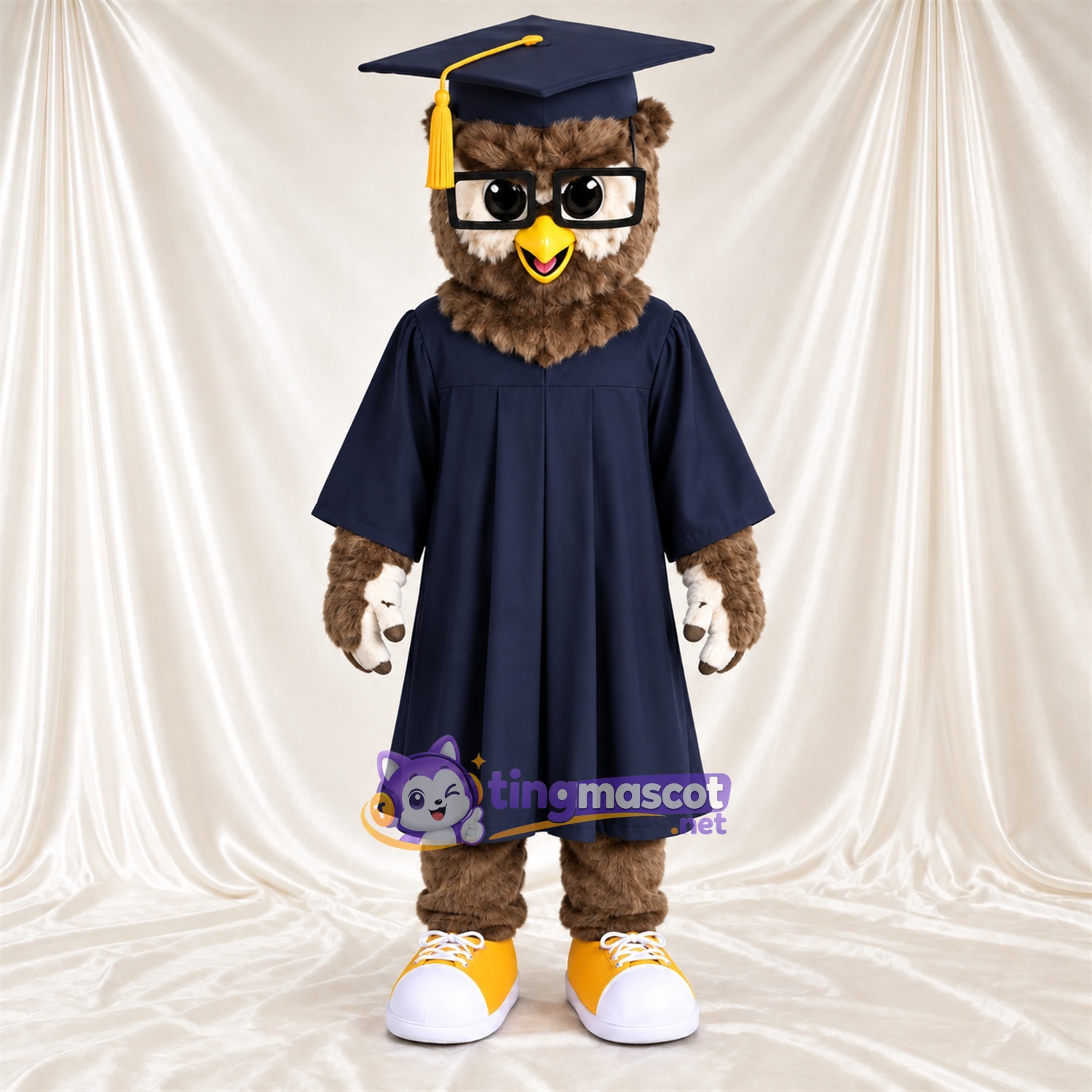 Costume de mascotte Hibou – marron – Toge de diplômé (bleu); Casquette Costume de mascotte Hibou – marron – Toge de diplômé (bleu); Casquette