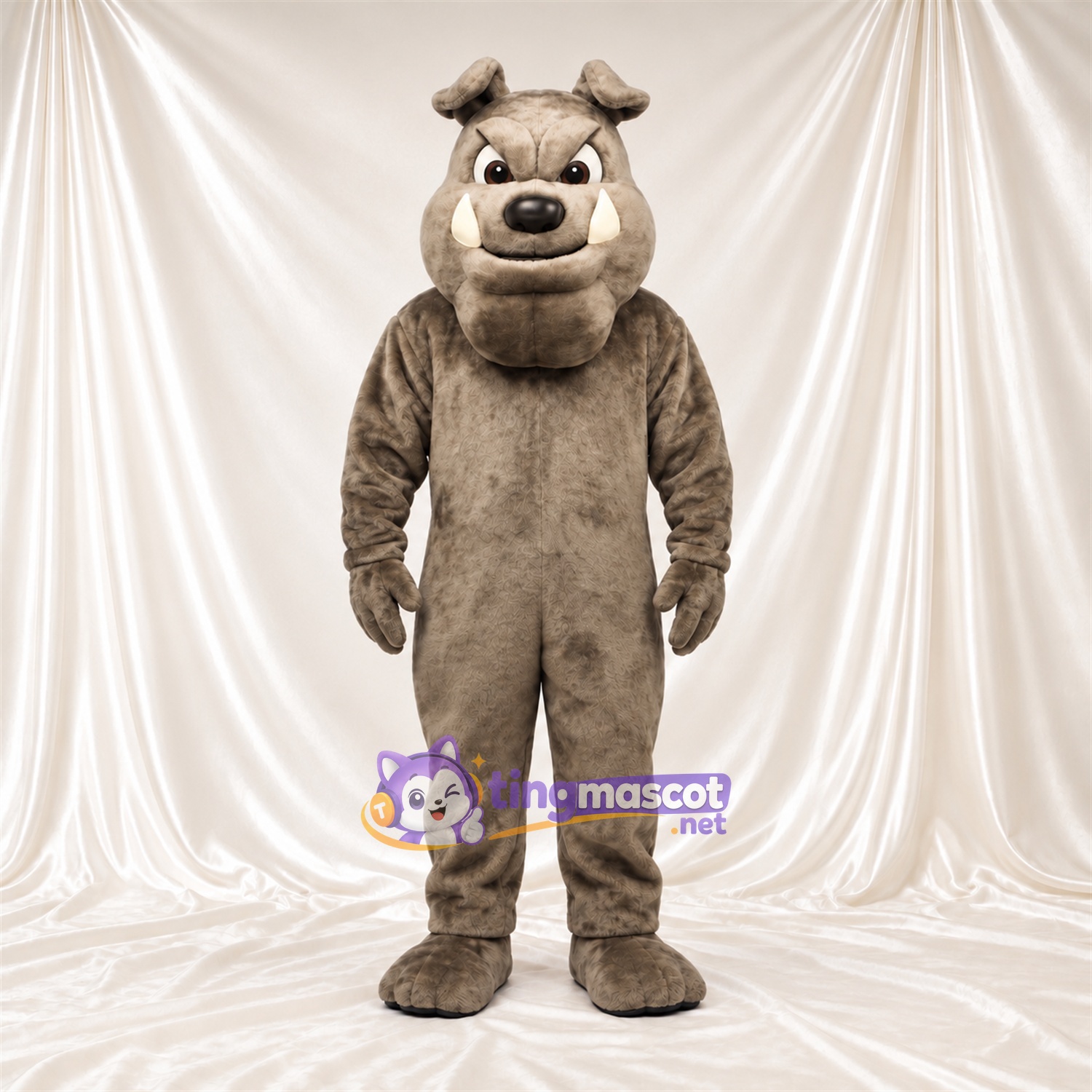 Costume de mascotte Bouledogue – gris – Museau (blanc); Sourcils inclinés Costume de mascotte Bouledogue – gris – Museau (blanc); Sourcils inclinés