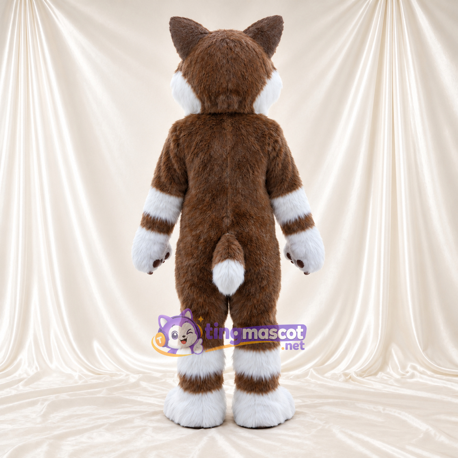 Maskottchenkostüm Hund – braun / weiß – Knöchelmanschetten (weiß); Handgelenkmanschetten (weiß) Maskottchenkostüm Hund – braun / weiß – Knöchelmanschetten (weiß); Handgelenkmanschetten (weiß)