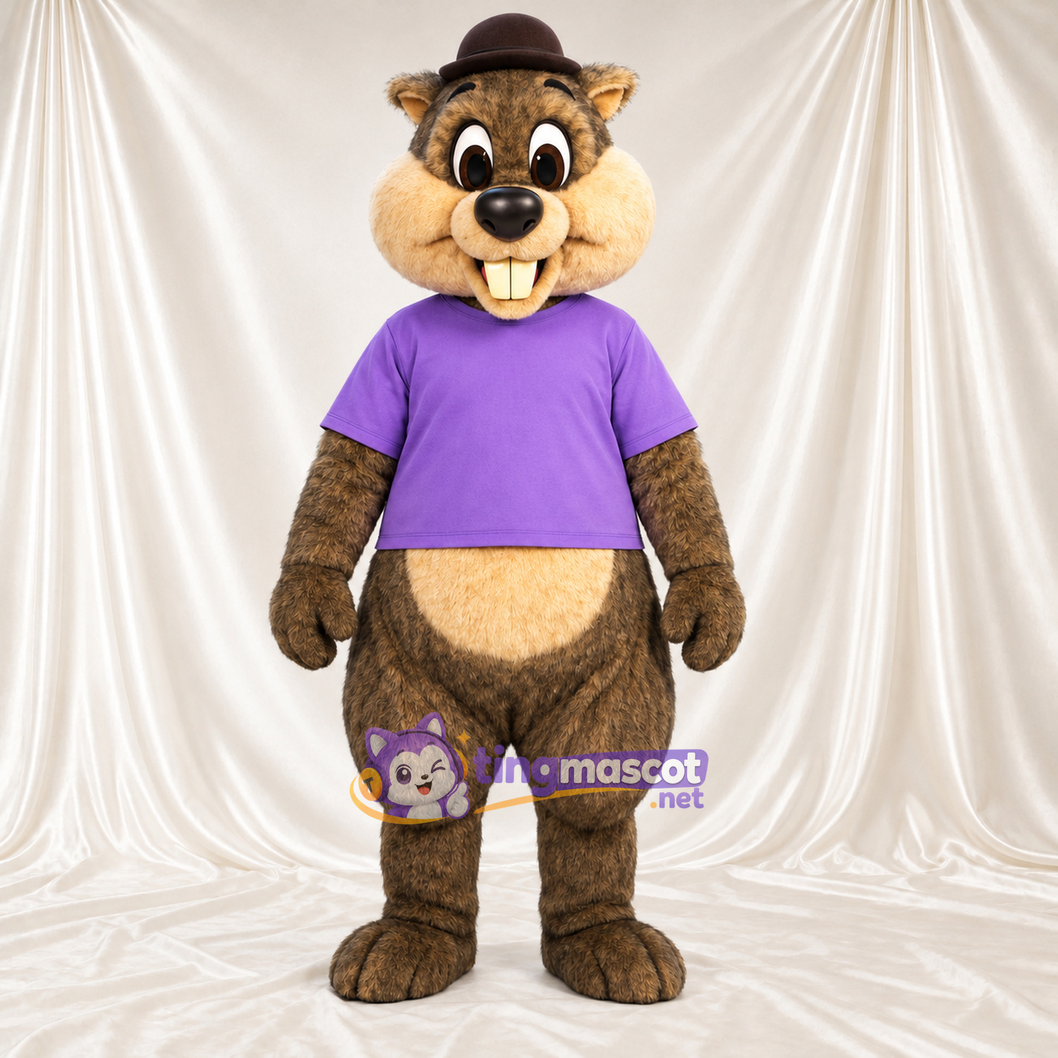 Costume de mascotte Marmotte – marron – Chemise (violet); Chapeau (marron) Costume de mascotte Marmotte – marron – Chemise (violet); Chapeau (marron)
