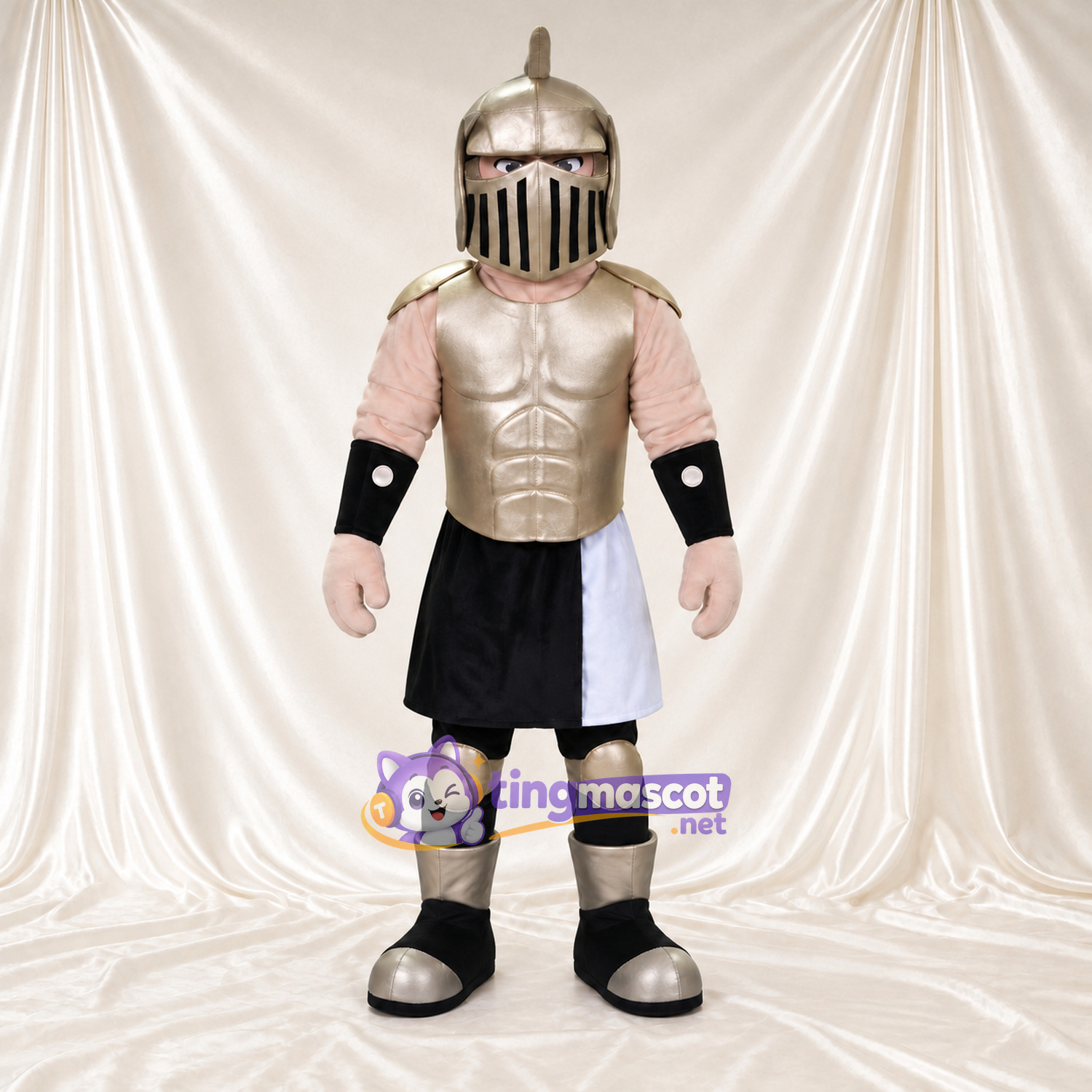 Costume de mascotte Chevalier – argenté / noir – Armure (argenté); Jupe (noir) Costume de mascotte Chevalier – argenté / noir – Armure (argenté); Jupe (noir)