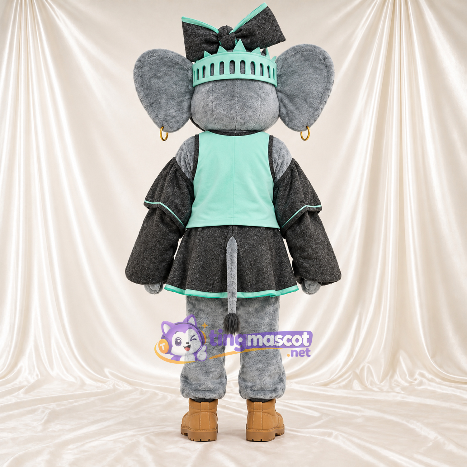 Costume de mascotte Éléphant – gris – Couronne (turquoise); Robe (noir) Costume de mascotte Éléphant – gris – Couronne (turquoise); Robe (noir)