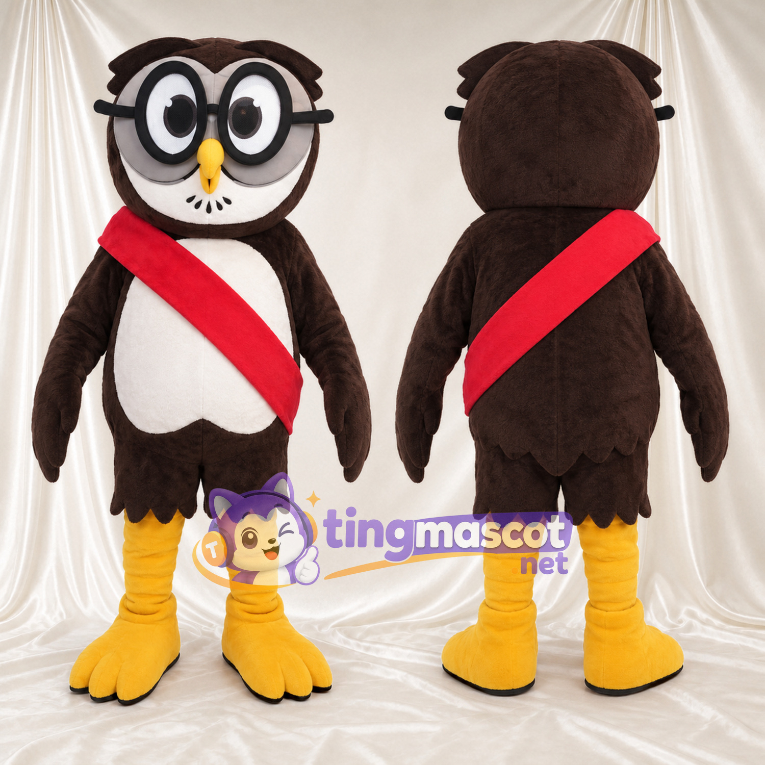 Costume de mascotte Hibou – marron – Écharpe en bandoulière (rouge) Costume de mascotte Hibou – marron – Écharpe en bandoulière (rouge)