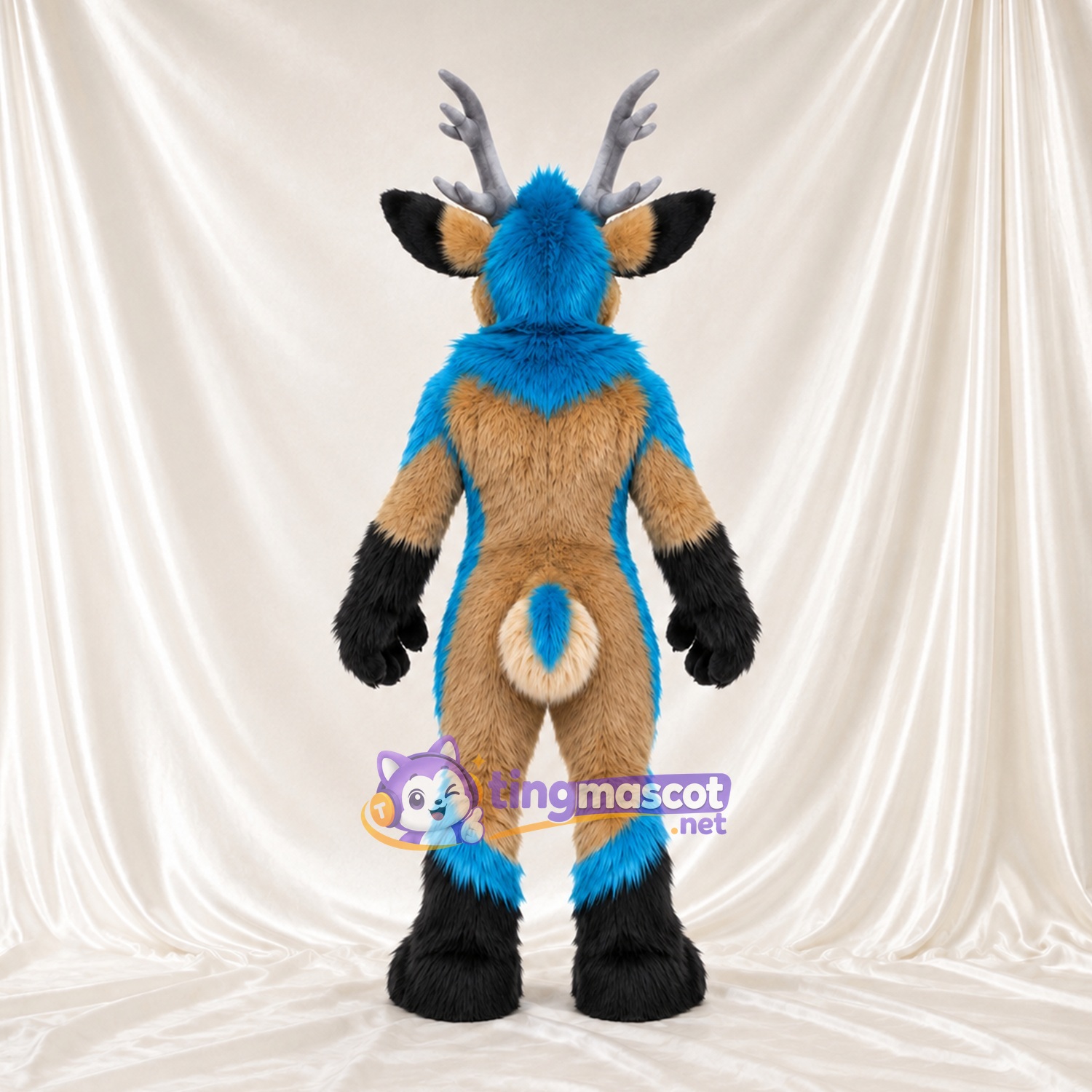 Maskottchenkostüm Hirsch – hellbraun / blau Maskottchenkostüm Hirsch – hellbraun / blau