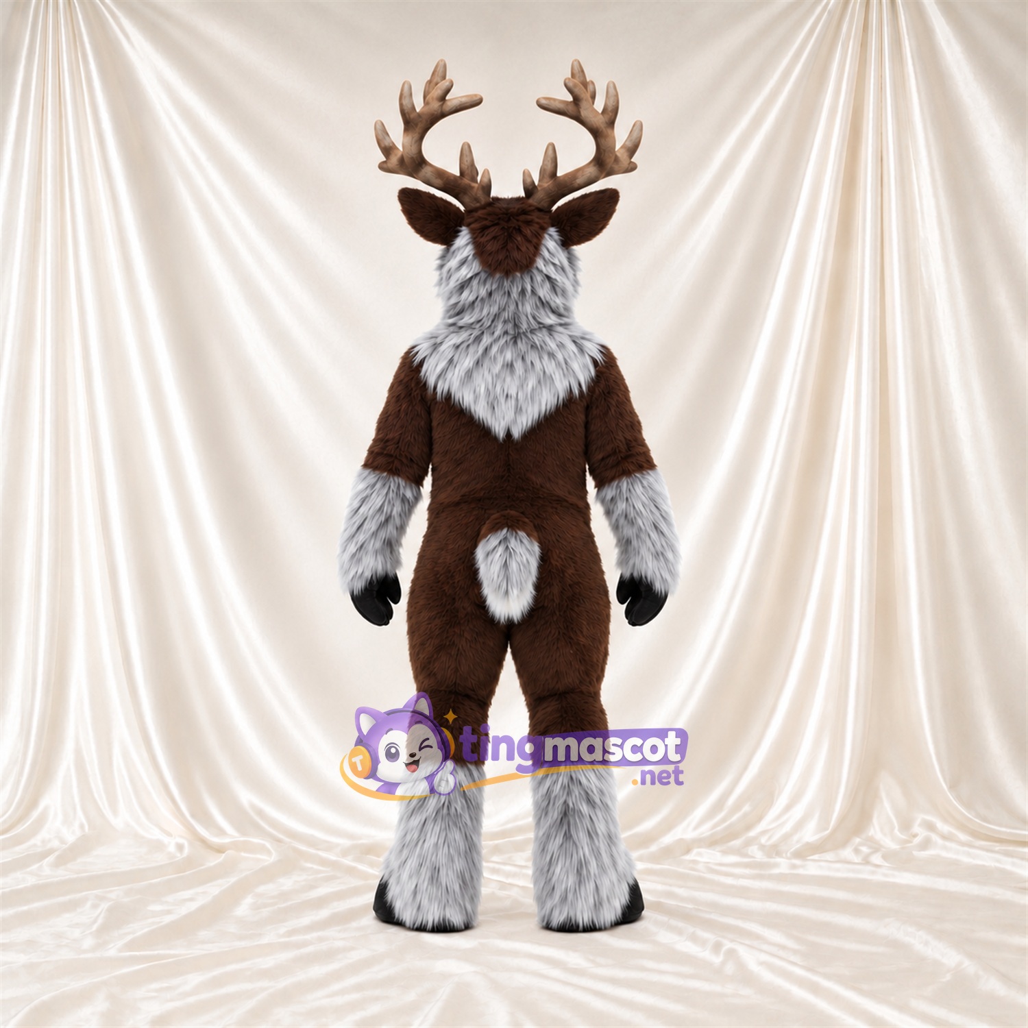 Maskottchenkostüm Hirsch – braun – Halskrause (grau); Handgelenkmanschetten (weiß) Maskottchenkostüm Hirsch – braun – Halskrause (grau); Handgelenkmanschetten (weiß)