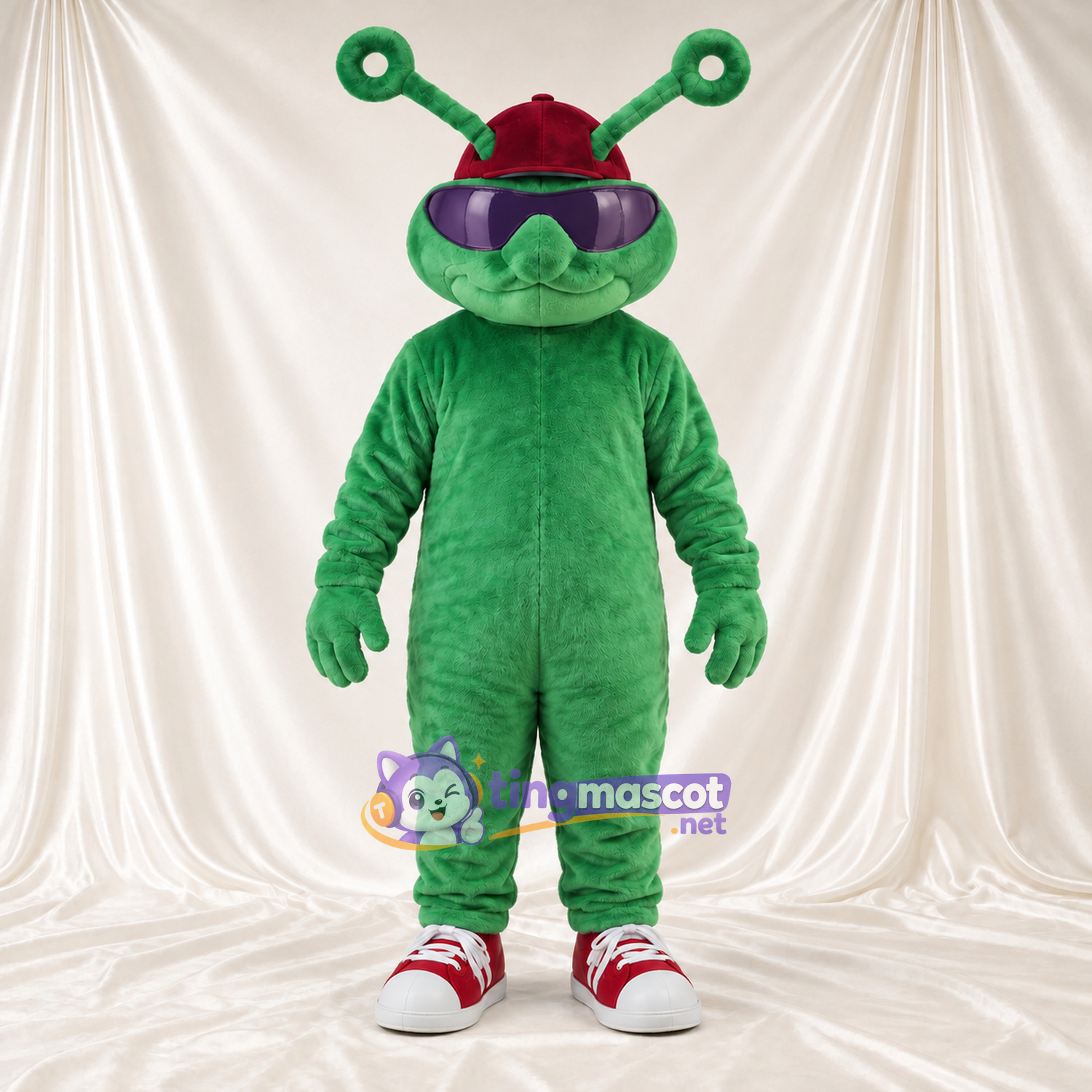 Costume de mascotte Extraterrestre – vert – Lunettes de soleil (violet) Costume de mascotte Extraterrestre – vert – Lunettes de soleil (violet)