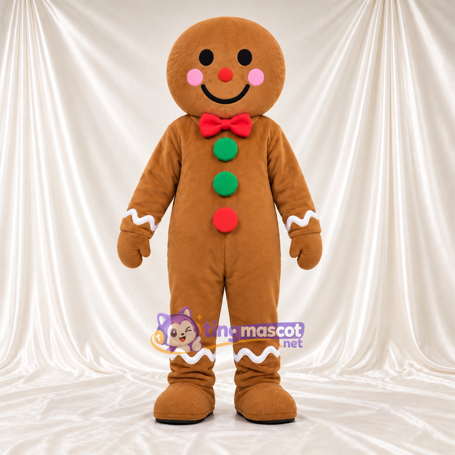 Costume de mascotte Bonhomme en pain d’épices – marron – Nœud papillon (rouge); Joues (rose) Costume de mascotte Bonhomme en pain d’épices – marron – Nœud papillon (rouge); Joues (rose)