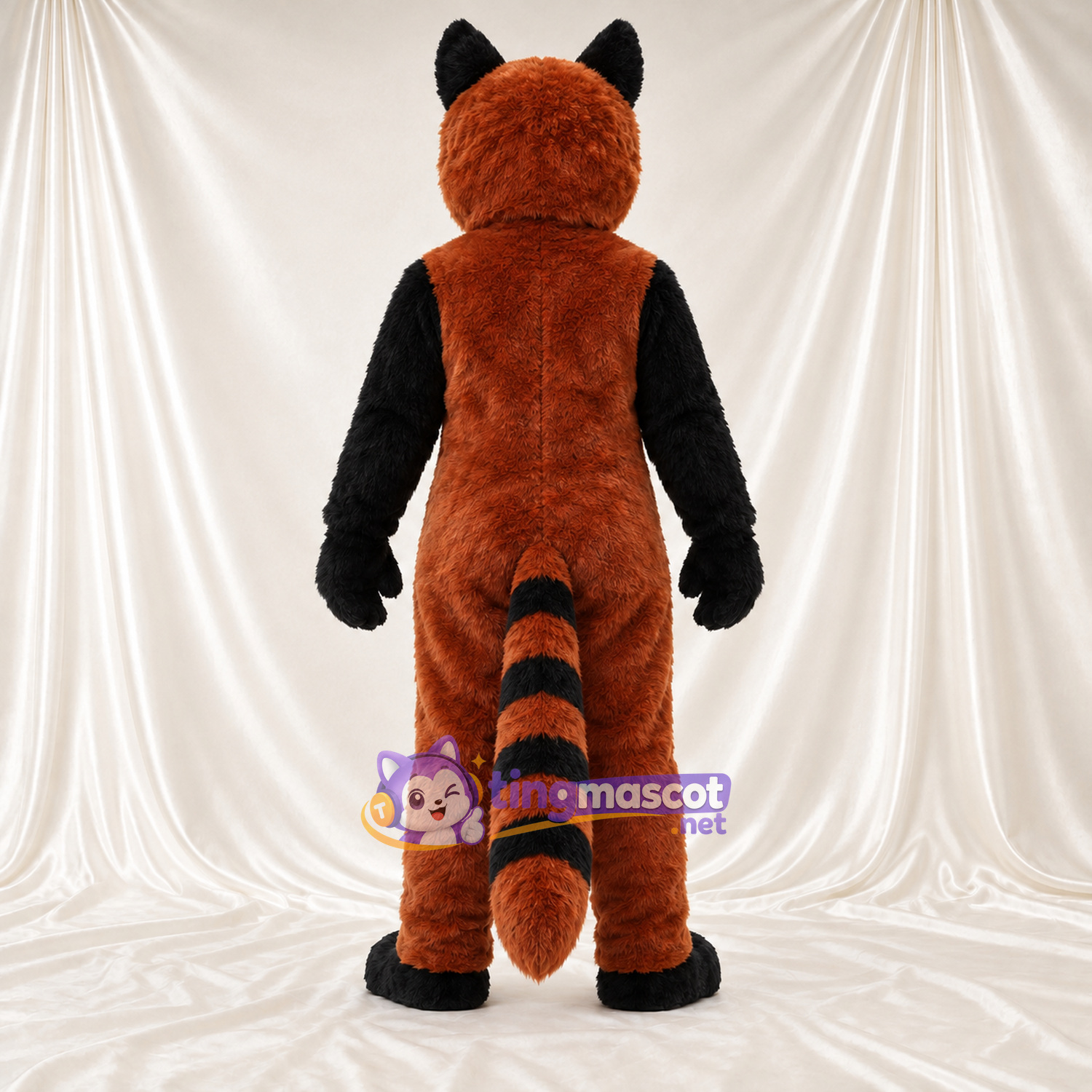 Costume de mascotte Panda roux – marron – Queue rayée (blanc); Gants (noir) Costume de mascotte Panda roux – marron – Queue rayée (blanc); Gants (noir)
