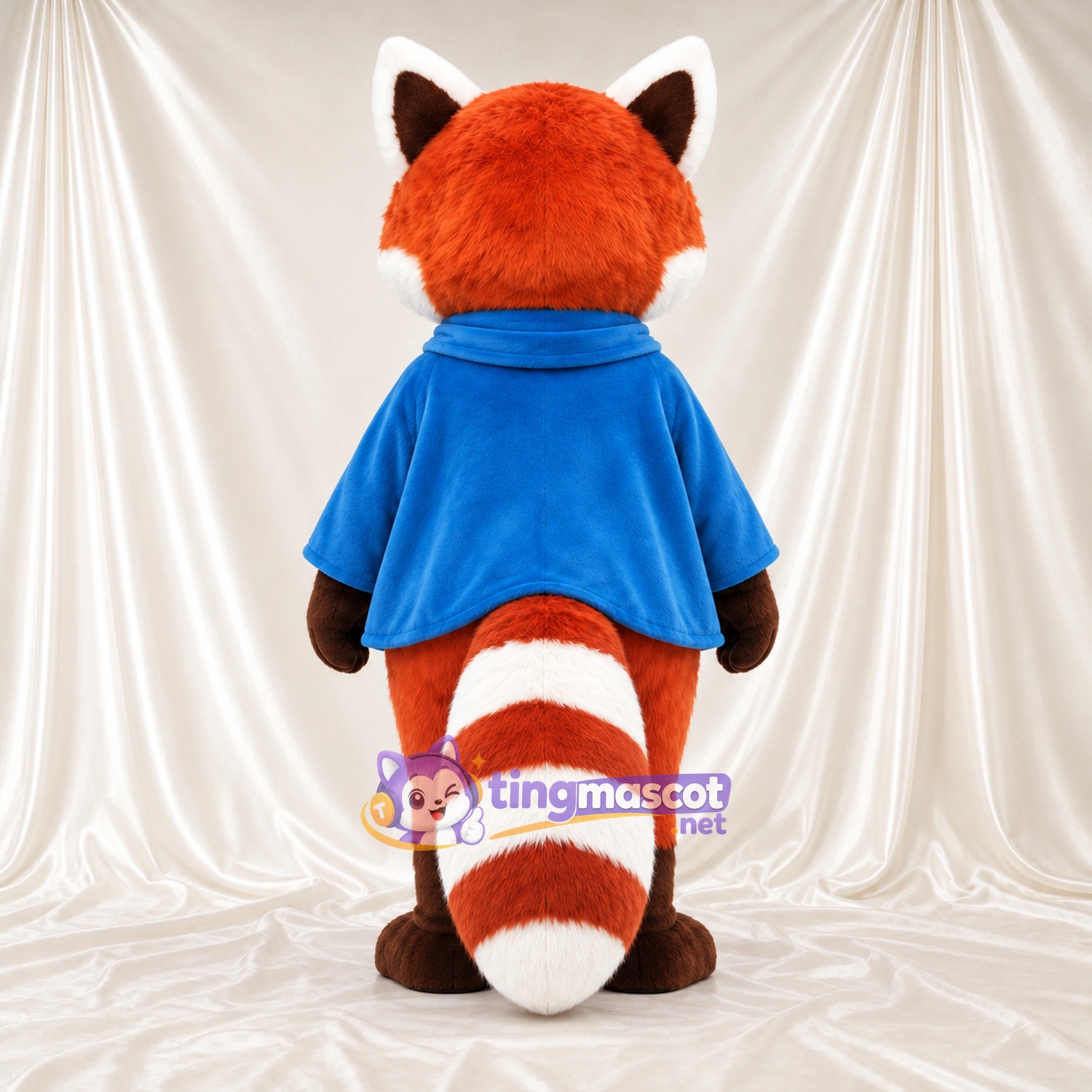 Costume de mascotte Panda roux – orange / marron – Cape (bleu) Costume de mascotte Panda roux – orange / marron – Cape (bleu)