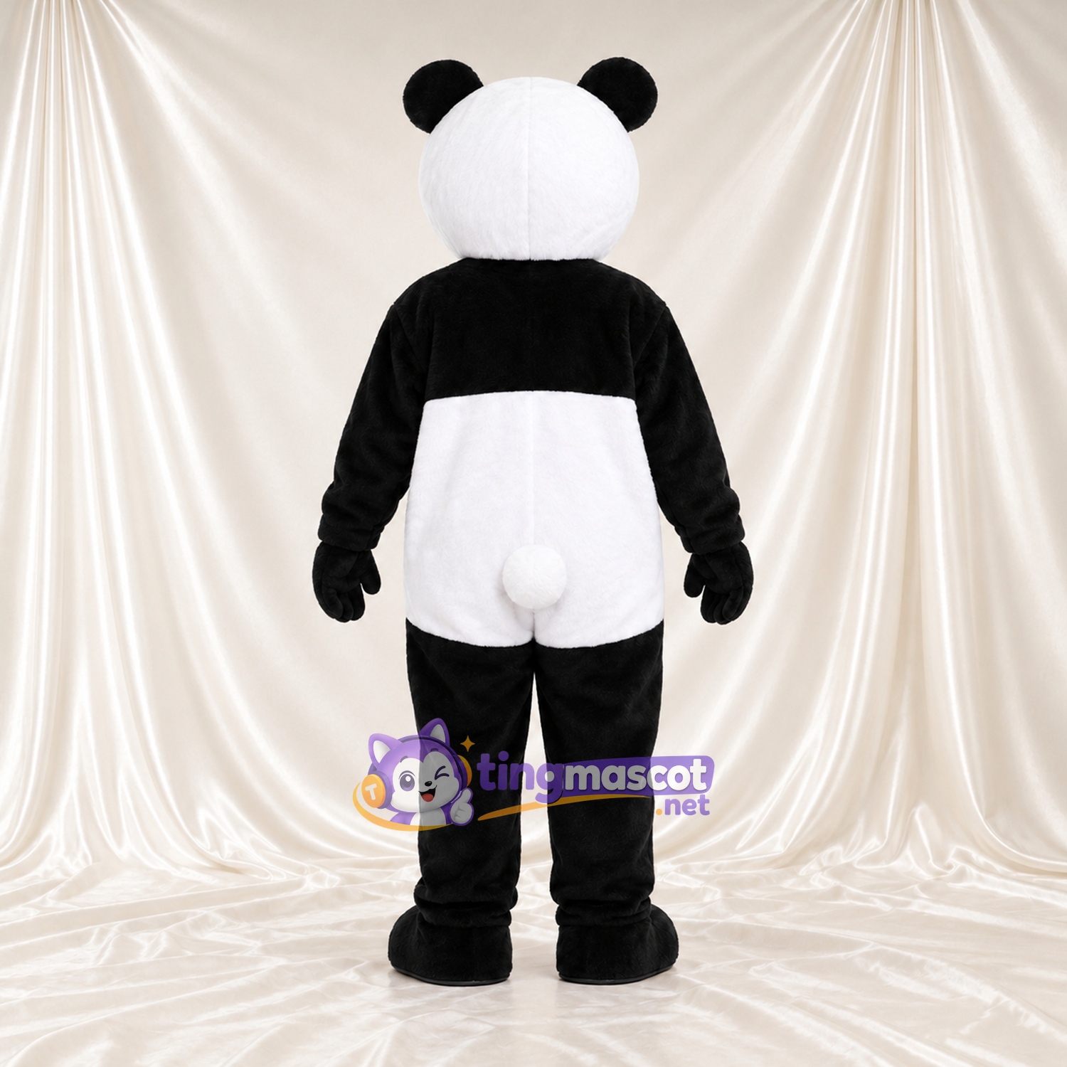 Costume de mascotte Panda – noir / blanc – Sourcils relevés; Empiècements sur les cuisses (blanc) Costume de mascotte Panda – noir / blanc – Sourcils relevés; Empiècements sur les cuisses (blanc)