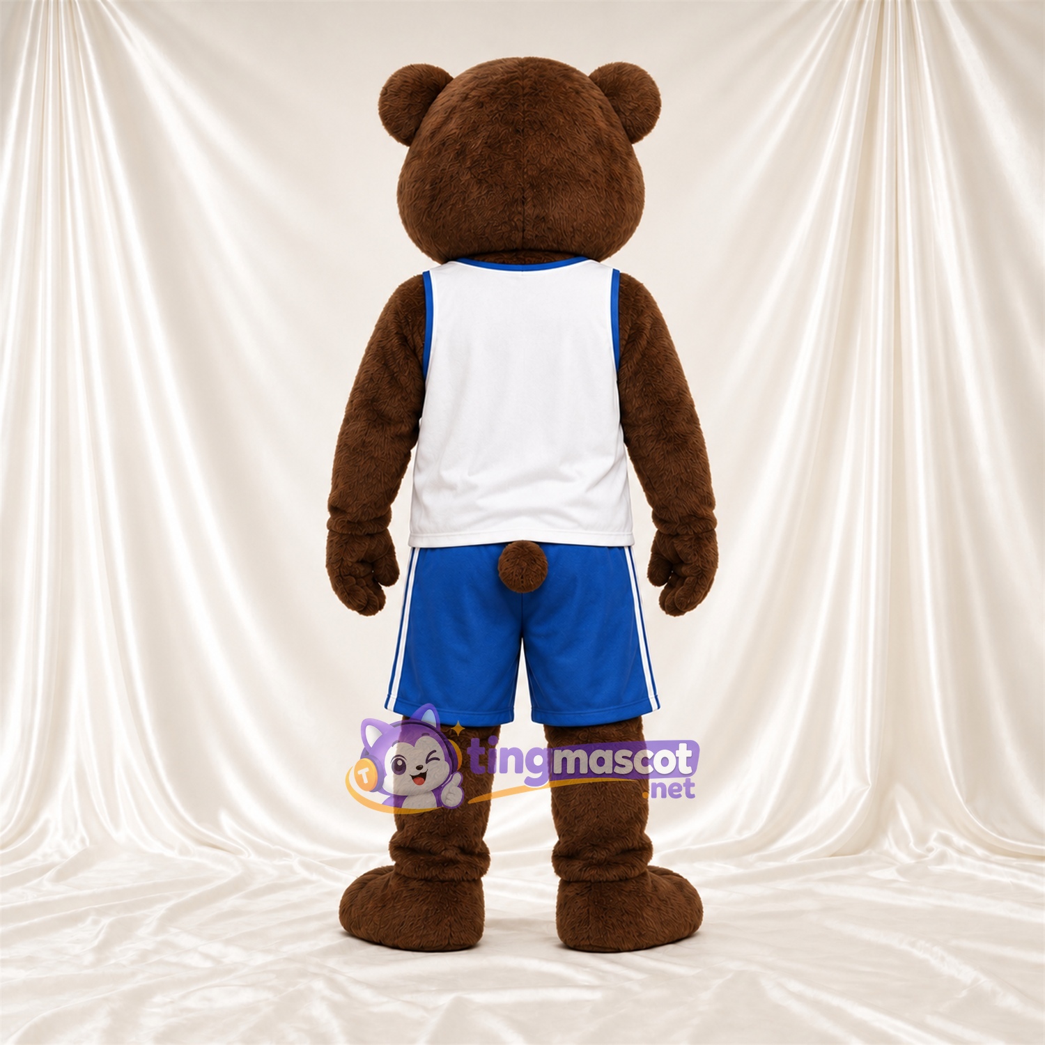 Maskottchenkostüm Bär – braun – Tanktop (weiß); Shorts (blau) Maskottchenkostüm Bär – braun – Tanktop (weiß); Shorts (blau)