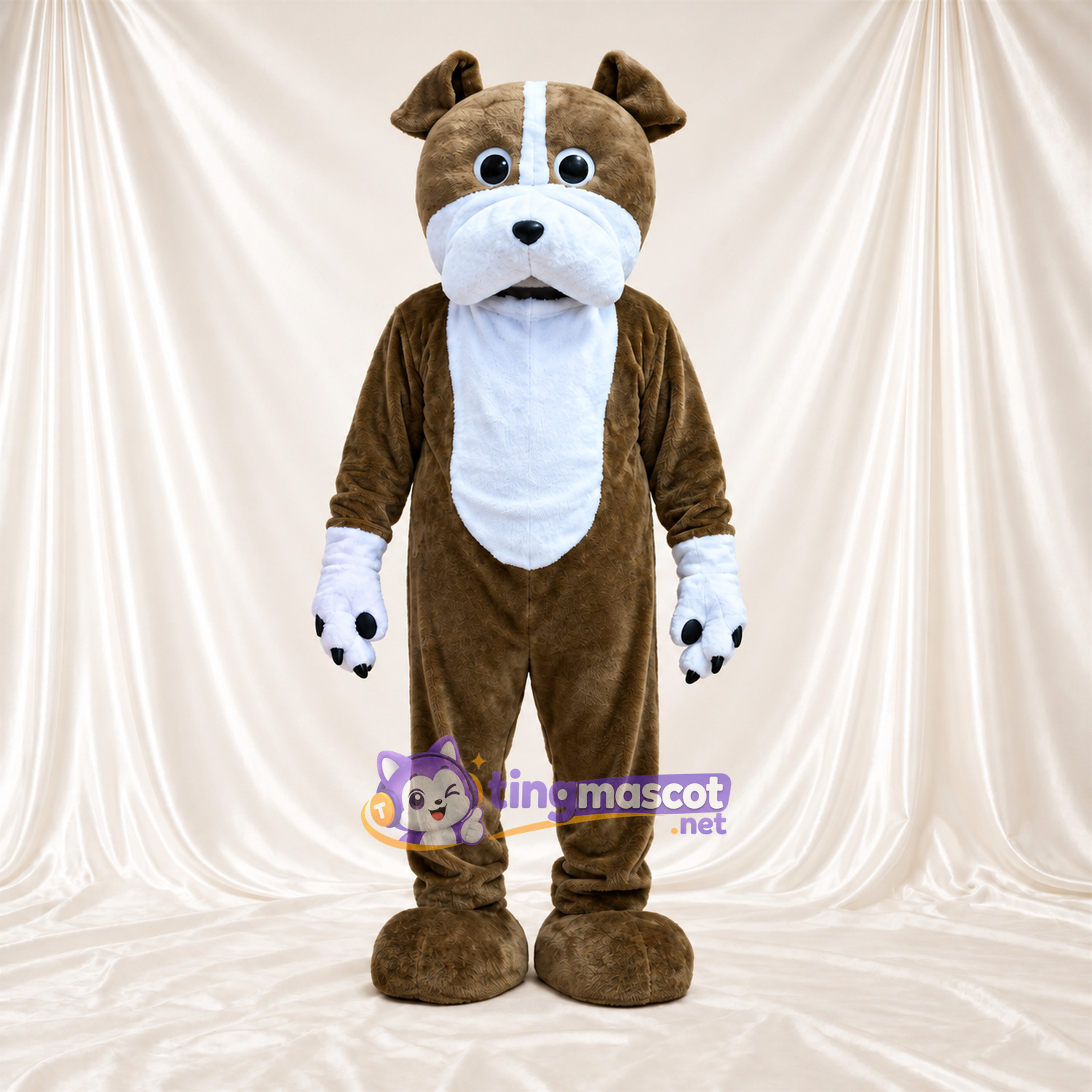 Maskottchenkostüm Bulldogge – braun / weiß – Pfotenballen (schwarz); Gesichtsblässe (weiß) Maskottchenkostüm Bulldogge – braun / weiß – Pfotenballen (schwarz); Gesichtsblässe (weiß)