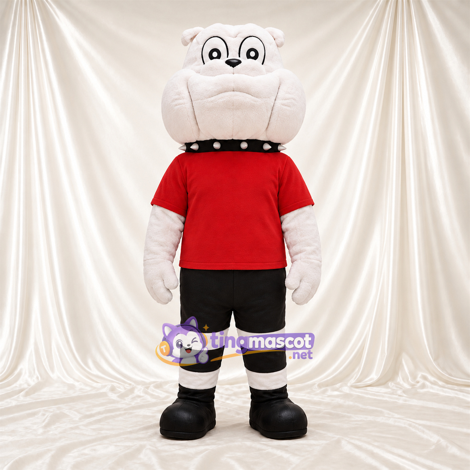 Costume de mascotte Bouledogue – blanc – Chemise (rouge); Short (noir) Costume de mascotte Bouledogue – blanc – Chemise (rouge); Short (noir)