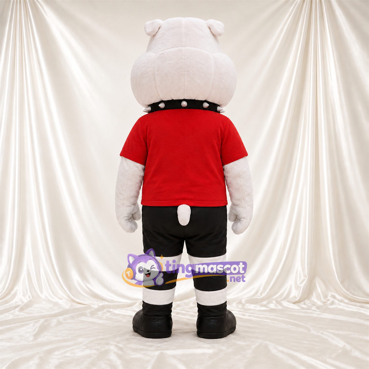 Costume de mascotte Bouledogue – blanc – Chemise (rouge); Short (noir) Costume de mascotte Bouledogue – blanc – Chemise (rouge); Short (noir)