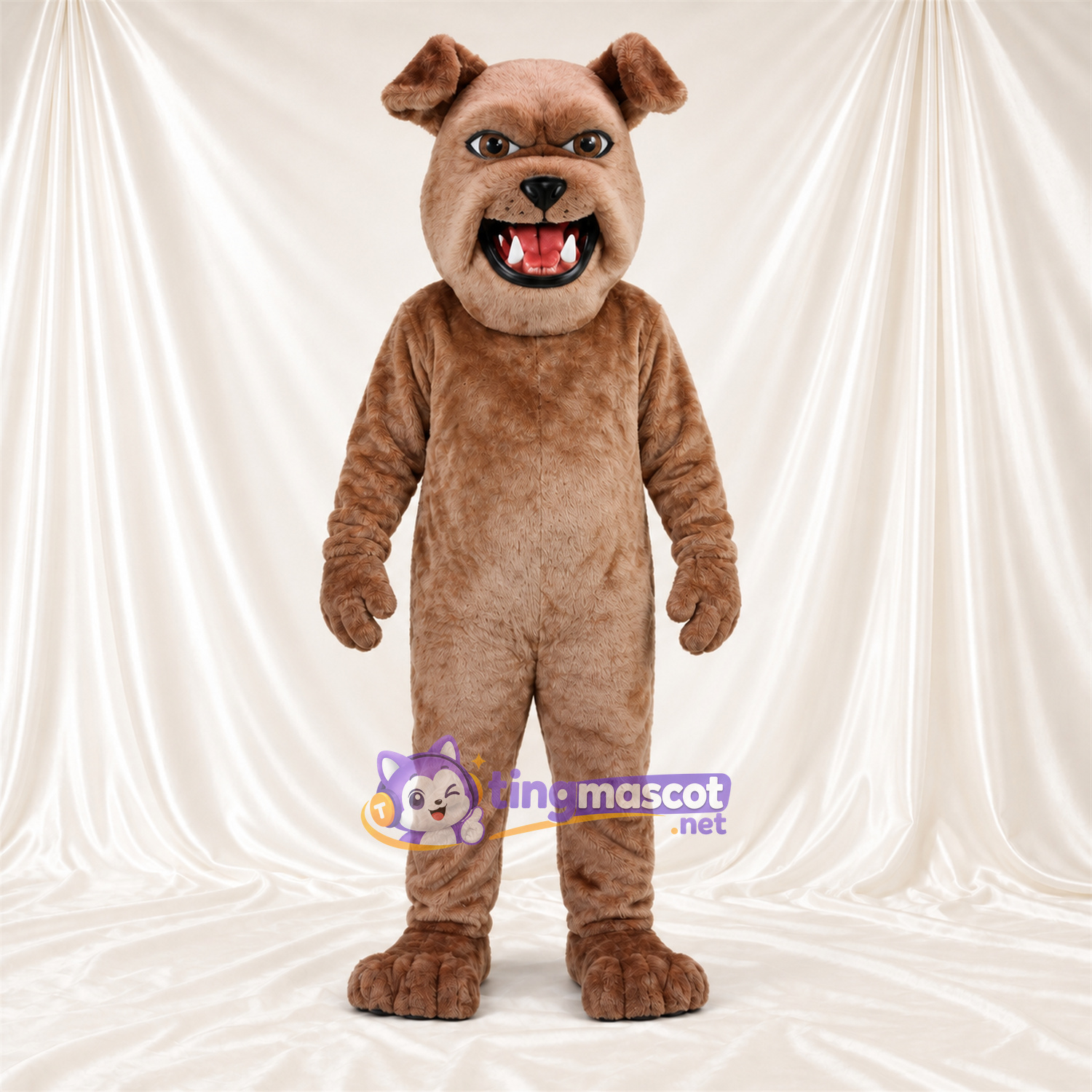 Costume de mascotte Bouledogue – marron – Bouche ouverte; Crocs pointus Costume de mascotte Bouledogue – marron – Bouche ouverte; Crocs pointus