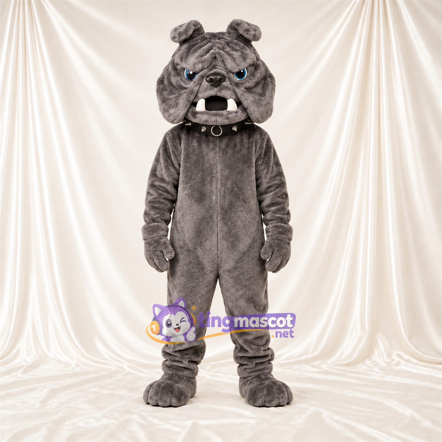 Costume de mascotte Bouledogue – gris – Grandes incisives; Col Costume de mascotte Bouledogue – gris – Grandes incisives; Col