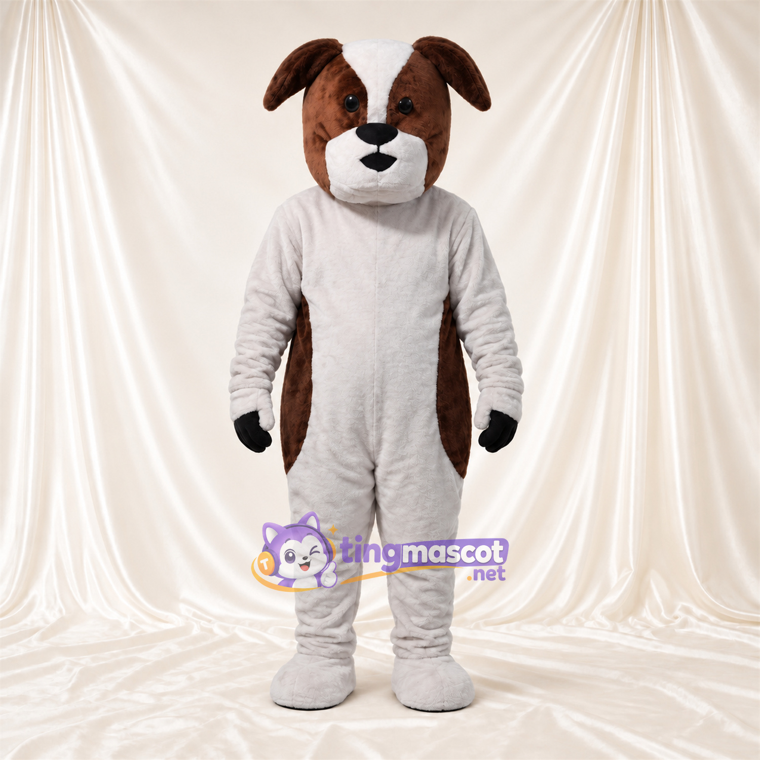 Costume de mascotte Chien – marron / blanc – Mains (noir); Bas des jambes (blanc) Costume de mascotte Chien – marron / blanc – Mains (noir); Bas des jambes (blanc)