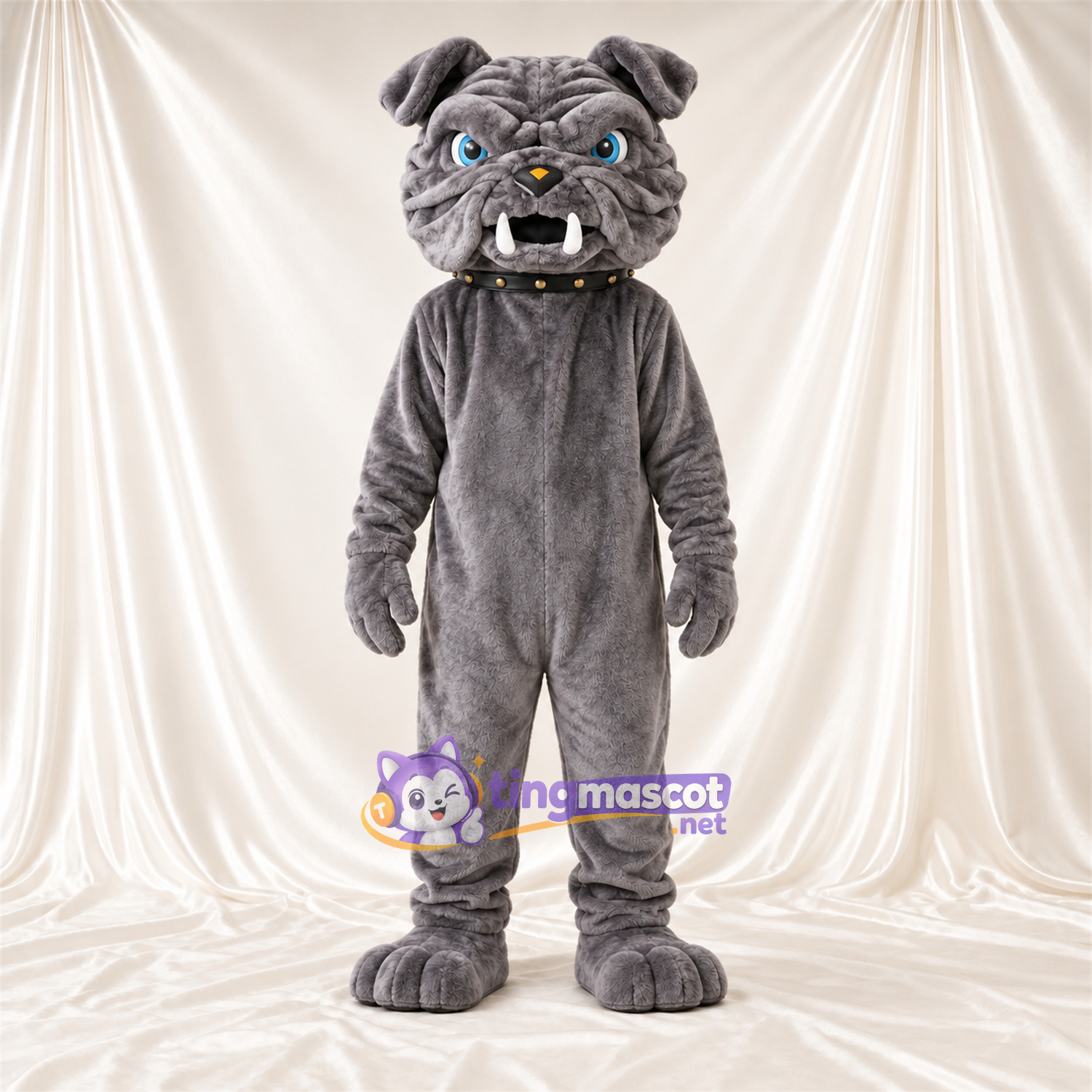 Costume de mascotte Bouledogue – gris – Grandes incisives; Col Costume de mascotte Bouledogue – gris – Grandes incisives; Col