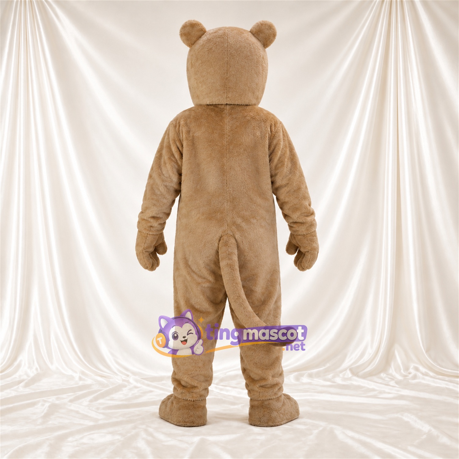 Costume de mascotte Chat sauvage – brun clair – Nez (rose); Bouche fermée Costume de mascotte Chat sauvage – brun clair – Nez (rose); Bouche fermée