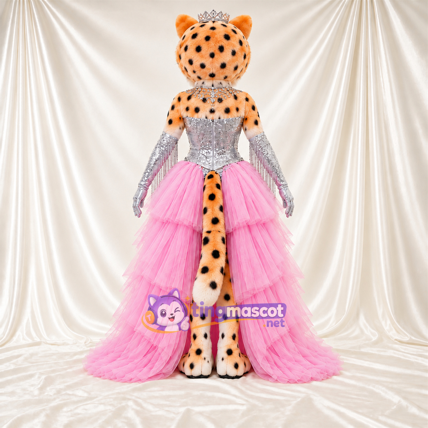 Maskottchenkostüm Gepard – orange / schwarz – Oberteil (silberfarben); Rock (rosa) Maskottchenkostüm Gepard – orange / schwarz – Oberteil (silberfarben); Rock (rosa)