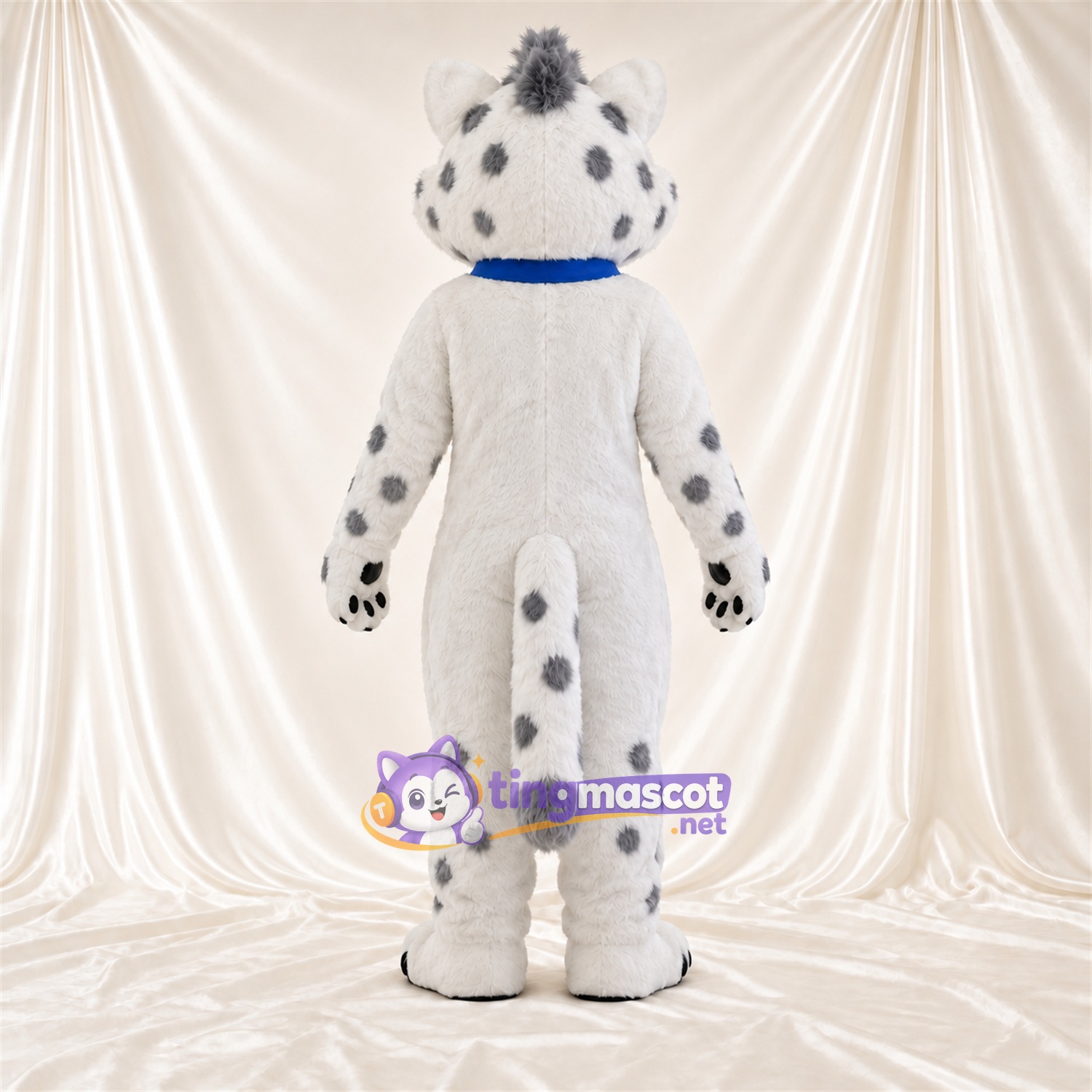Costume de mascotte Léopard des neiges – blanc / gris – Col (bleu) Costume de mascotte Léopard des neiges – blanc / gris – Col (bleu)
