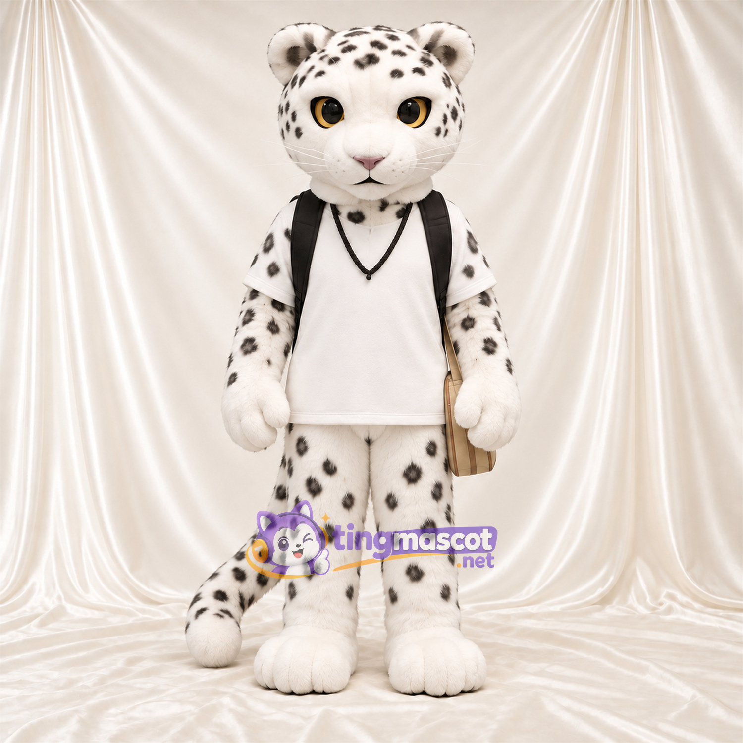 Costume de mascotte Léopard des neiges – blanc – Chemise (blanc); Sac à dos (noir) Costume de mascotte Léopard des neiges – blanc – Chemise (blanc); Sac à dos (noir)