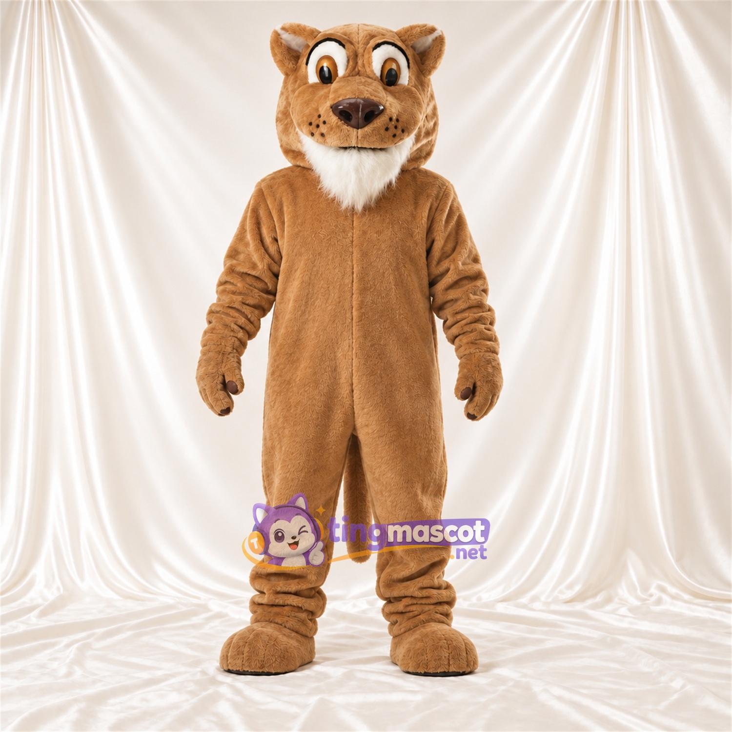 Costume de mascotte Chat sauvage – brun clair – Oreilles pointues; Barbe (blanc) Costume de mascotte Chat sauvage – brun clair – Oreilles pointues; Barbe (blanc)