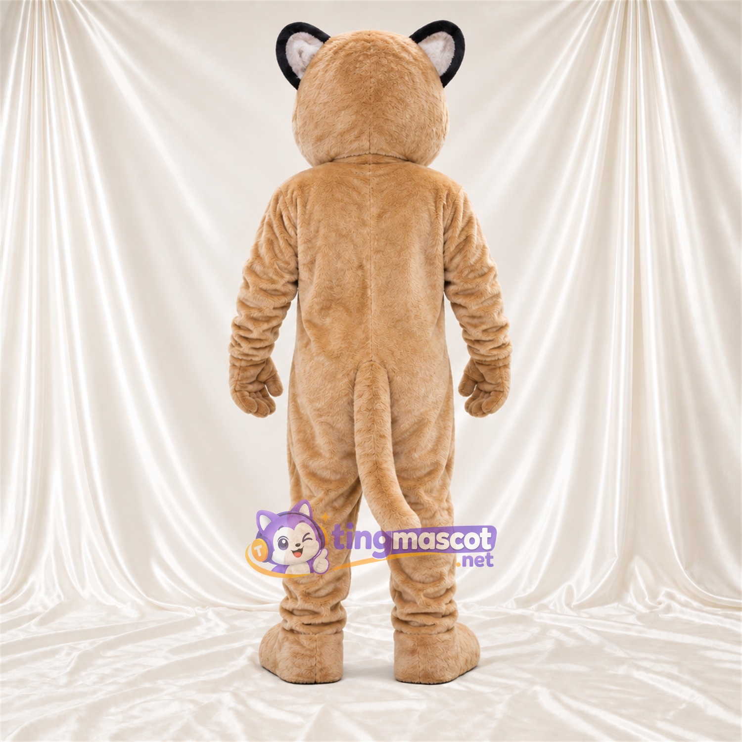Costume de mascotte Puma – brun clair – Intérieur des oreilles (rose); Yeux (bleu) Costume de mascotte Puma – brun clair – Intérieur des oreilles (rose); Yeux (bleu)