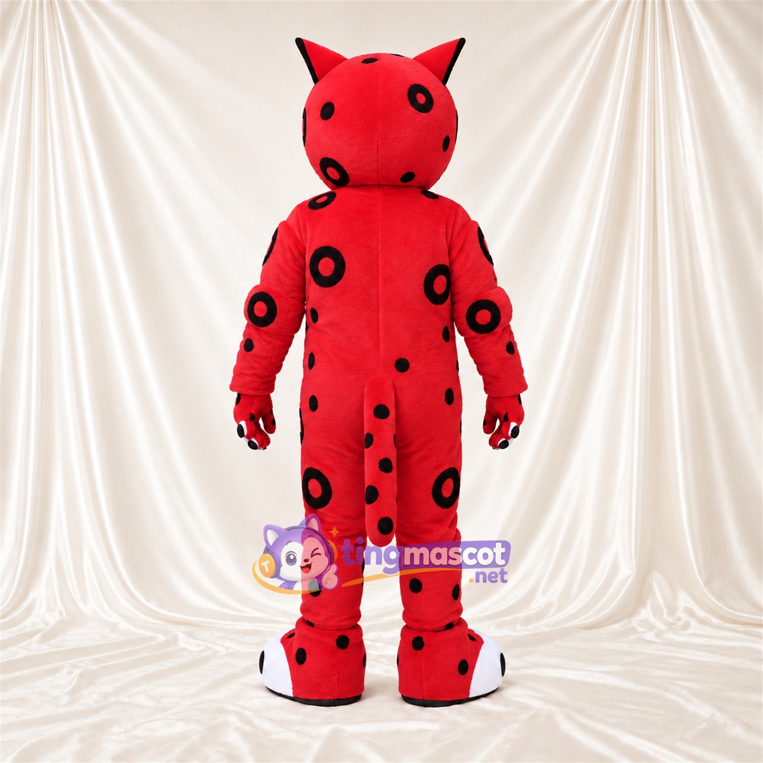 Costume de mascotte Chat – rouge – Taches (noir); Pieds (blanc) Costume de mascotte Chat – rouge – Taches (noir); Pieds (blanc)