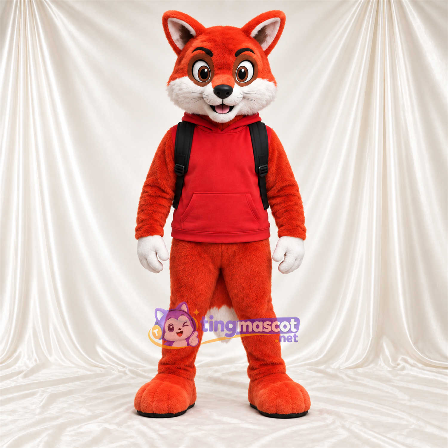 Maskottchenkostüm Fuchs – orange / weiß – Trainingsanzug (rot); Rucksack (schwarz) Maskottchenkostüm Fuchs – orange / weiß – Trainingsanzug (rot); Rucksack (schwarz)