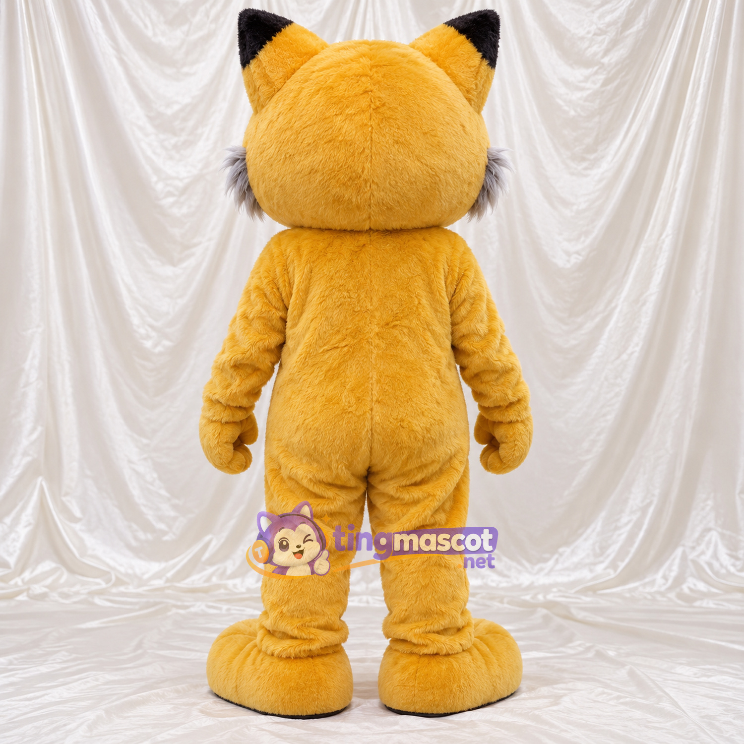 Costume de mascotte Chat – brun clair / blanc – Ventre (crème); Nez (rose) Costume de mascotte Chat – brun clair / blanc – Ventre (crème); Nez (rose)