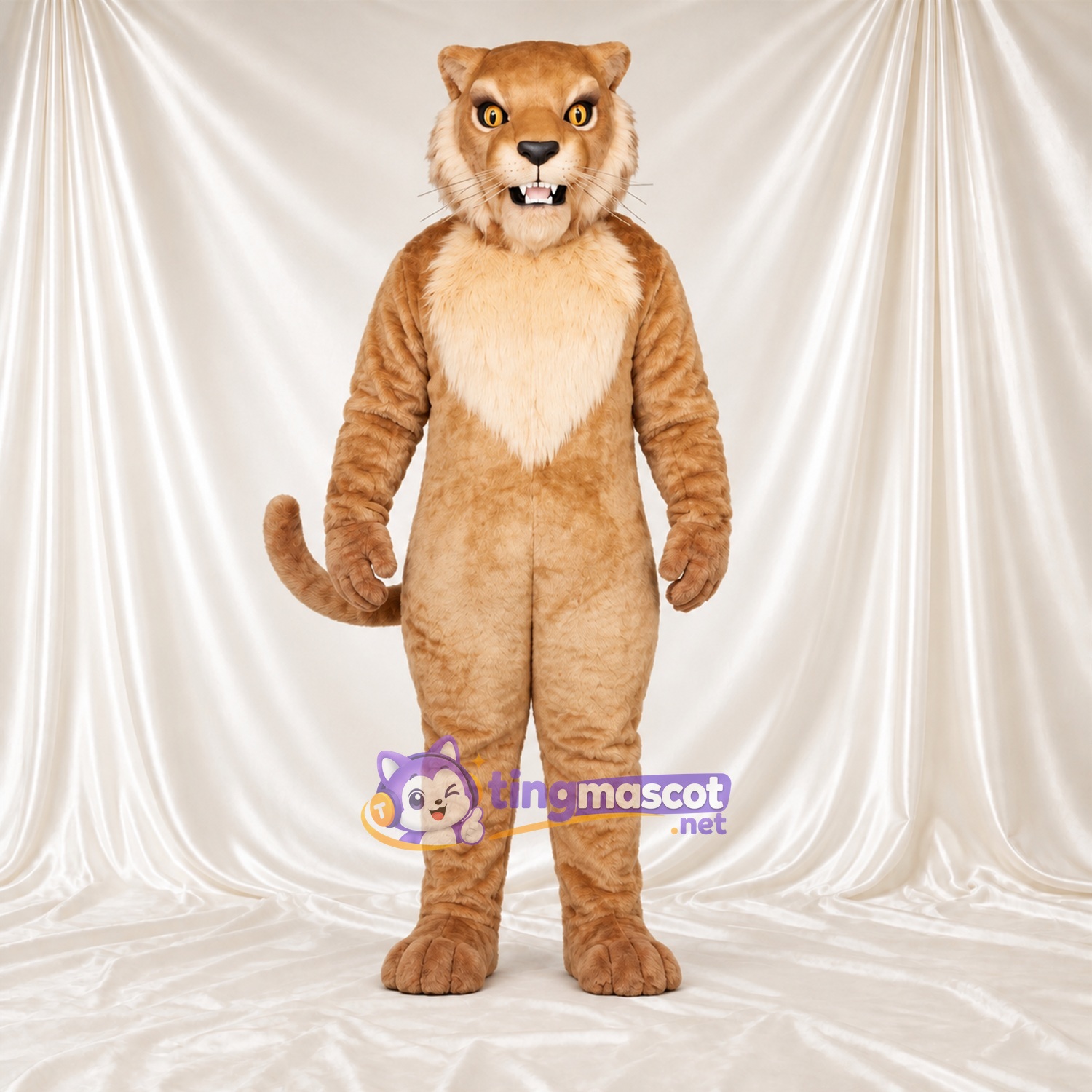 Costume de mascotte Chat sauvage – brun clair / blanc – Torse (crème); Longue queue Costume de mascotte Chat sauvage – brun clair / blanc – Torse (crème); Longue queue