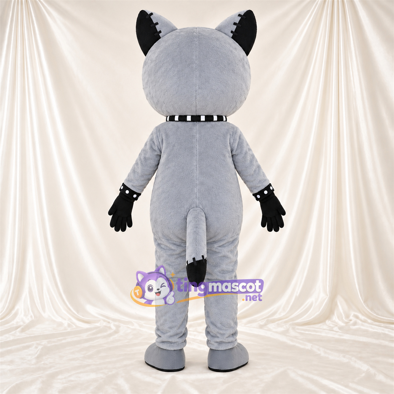 Costume de mascotte Chat – gris / noir – Motif de pièces cousues Costume de mascotte Chat – gris / noir – Motif de pièces cousues