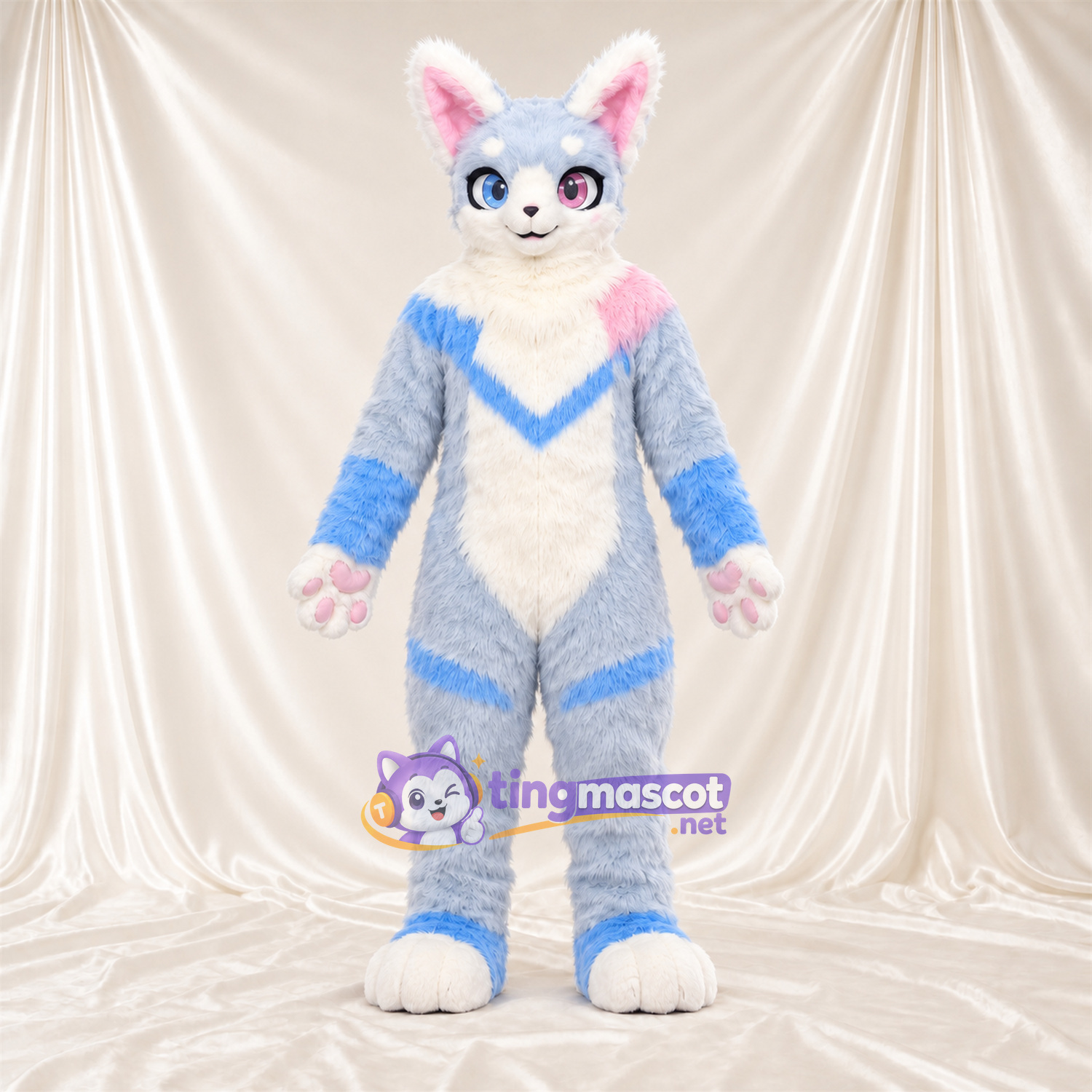 Maskottchenkostüm Hase – grau / blau / weiß – Farbakzente (rosa) Maskottchenkostüm Hase – grau / blau / weiß – Farbakzente (rosa)
