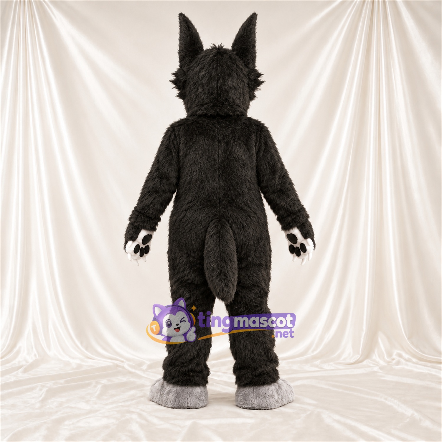 Costume de mascotte Loup – noir / blanc – Cravate (rouge) Costume de mascotte Loup – noir / blanc – Cravate (rouge)