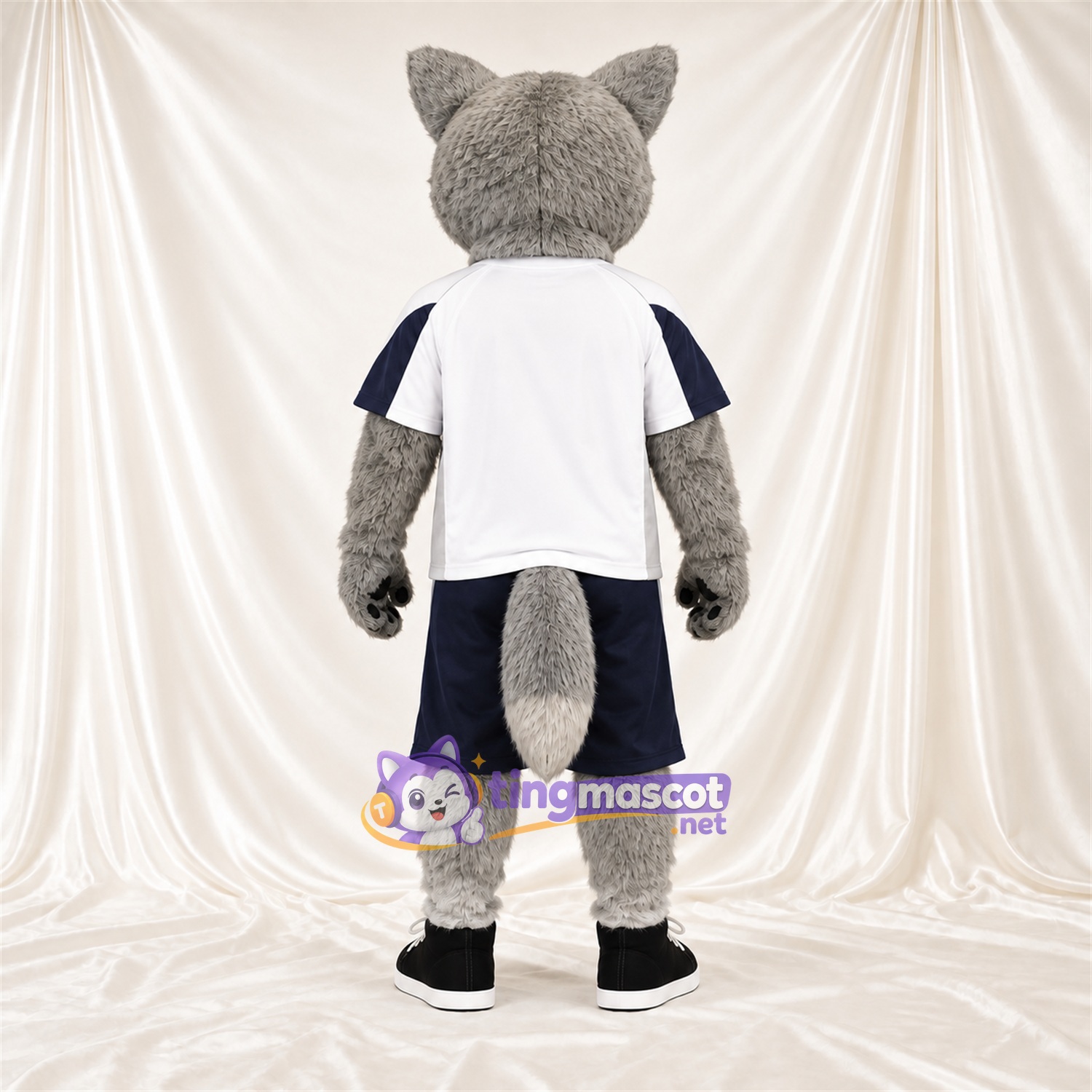 Costume de mascotte Loup – gris – Chemise (blanc); Short Costume de mascotte Loup – gris – Chemise (blanc); Short