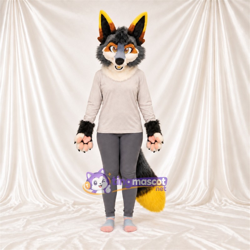 Costume de mascotte Coyote – gris / noir – Bout de la queue (jaune); Chemise (blanc) Costume de mascotte Coyote – gris / noir – Bout de la queue (jaune); Chemise (blanc)