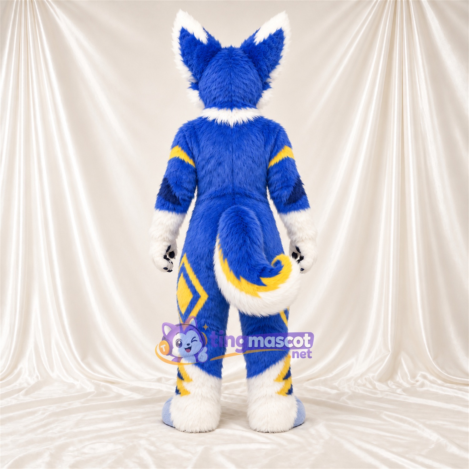 Costume de mascotte Coyote – bleu / blanc – Touches de couleur (jaune) Costume de mascotte Coyote – bleu / blanc – Touches de couleur (jaune)