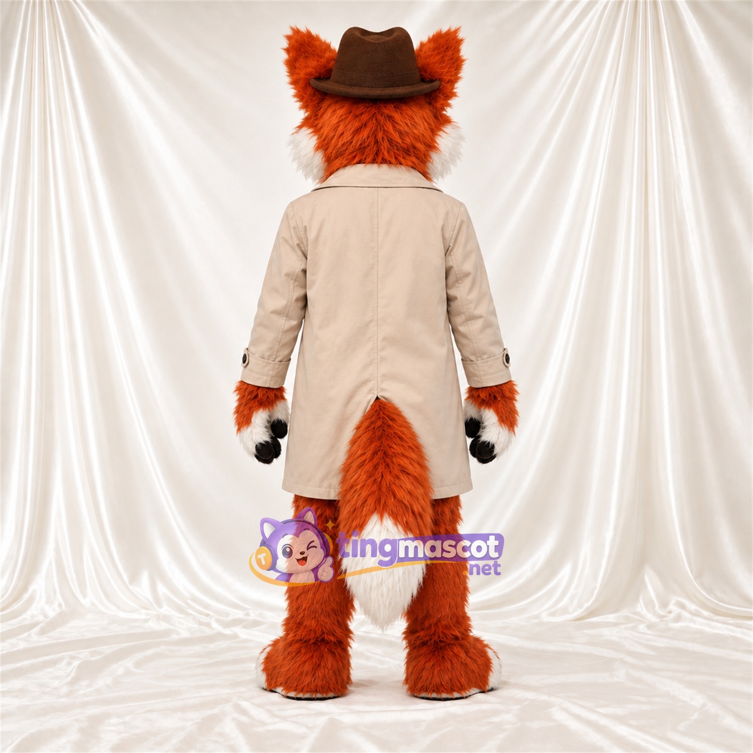 Maskottchenkostüm Fuchs – orange / weiß – Mantel; Hut (braun) Maskottchenkostüm Fuchs – orange / weiß – Mantel; Hut (braun)