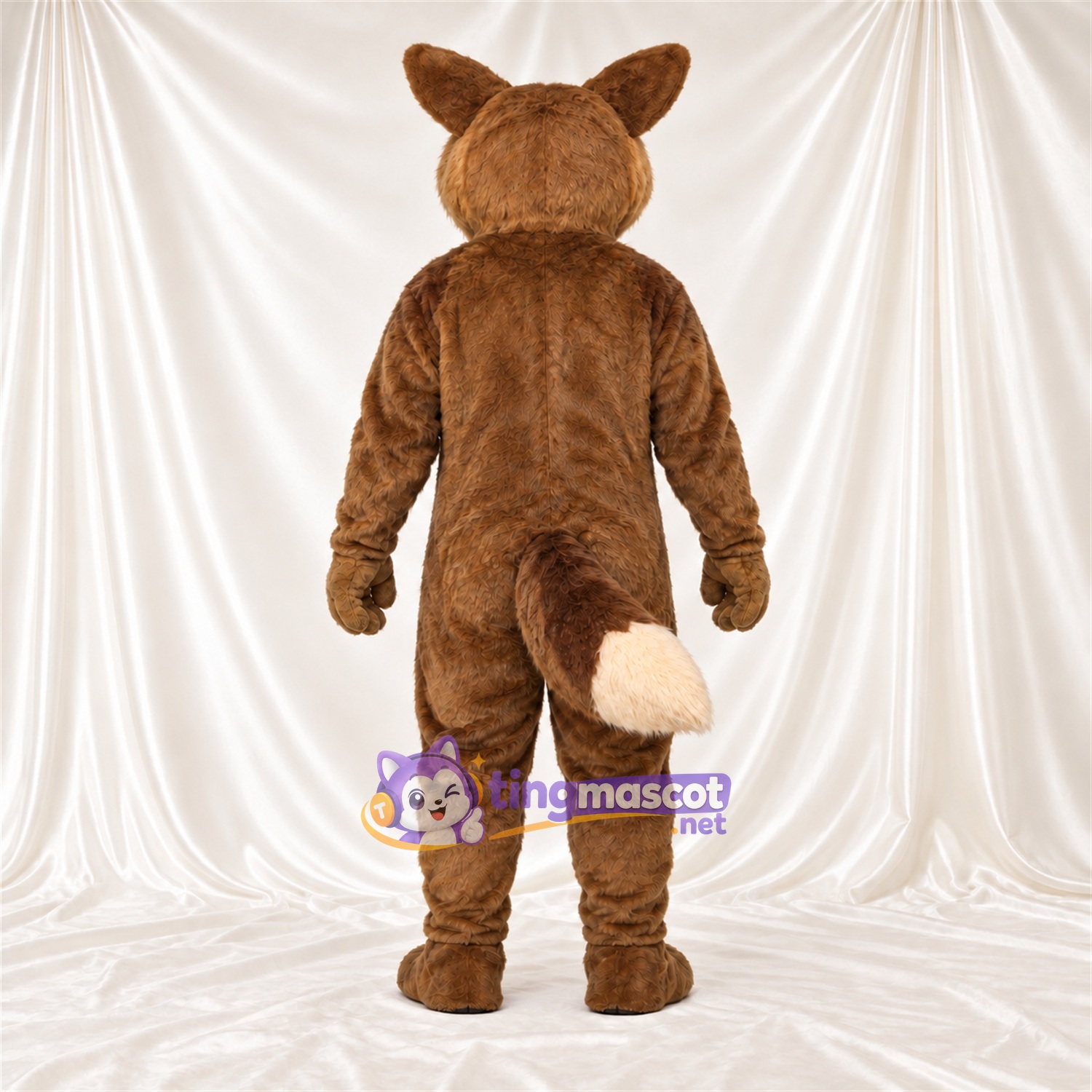 Maskottchenkostüm Fuchs – braun / weiß – Brust (creme); Schwanzspitze (weiß) Maskottchenkostüm Fuchs – braun / weiß – Brust (creme); Schwanzspitze (weiß)